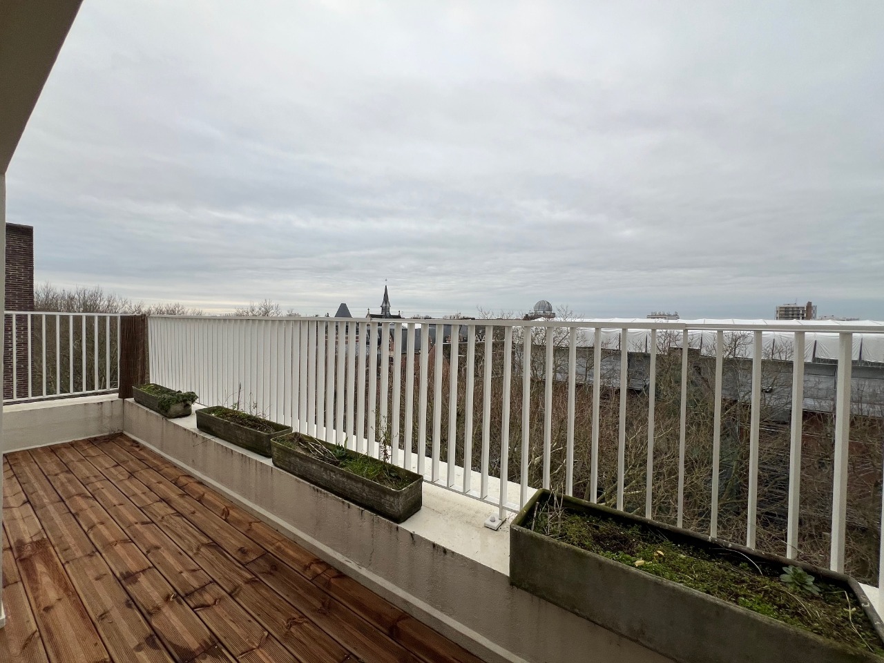 Aiex vauban t2 meuble avec terrasse et parking Photo 3 - Le Lion Immobilier Aiex vauban t2 meuble avec terrasse et parking Photo 3 - Le Lion Immobilier