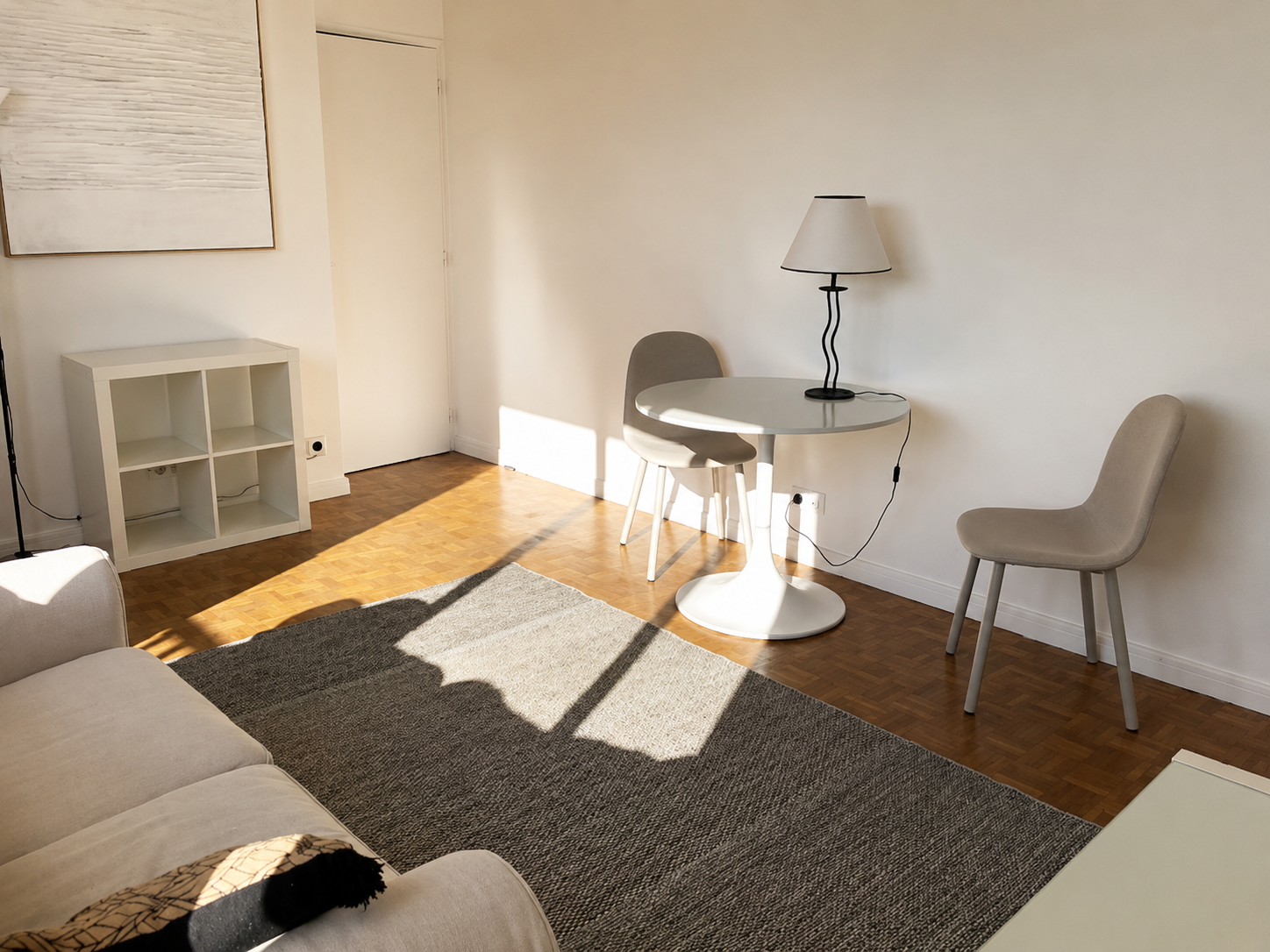 Aiex vauban t2 meuble avec terrasse et parking Photo 3 - Le Lion Immobilier Aiex vauban t2 meuble avec terrasse et parking Photo 3 - Le Lion Immobilier