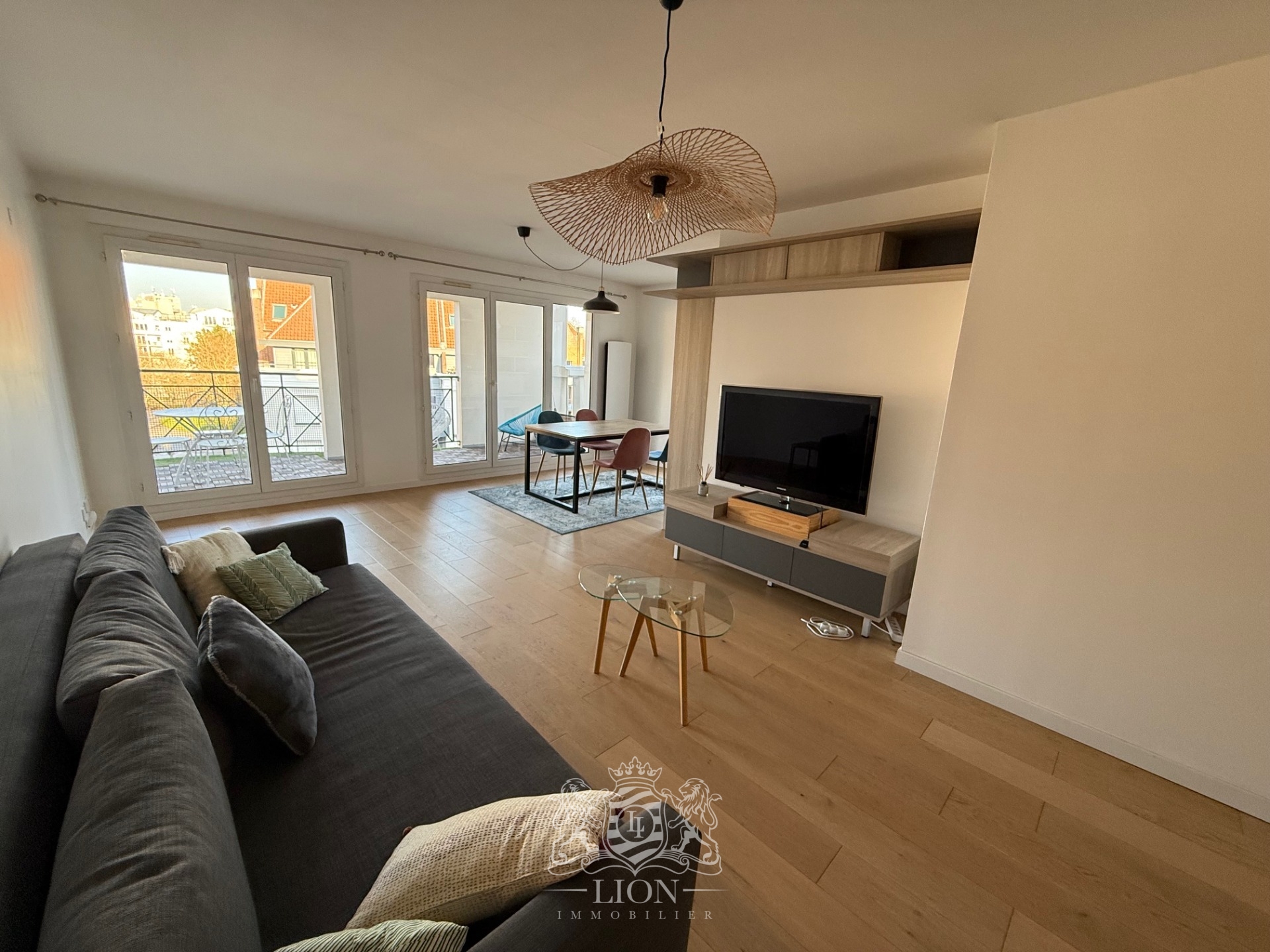 Ajjc vieux lille t2 meuble avec terrasse et parking Photo 2 - Le Lion Immobilier