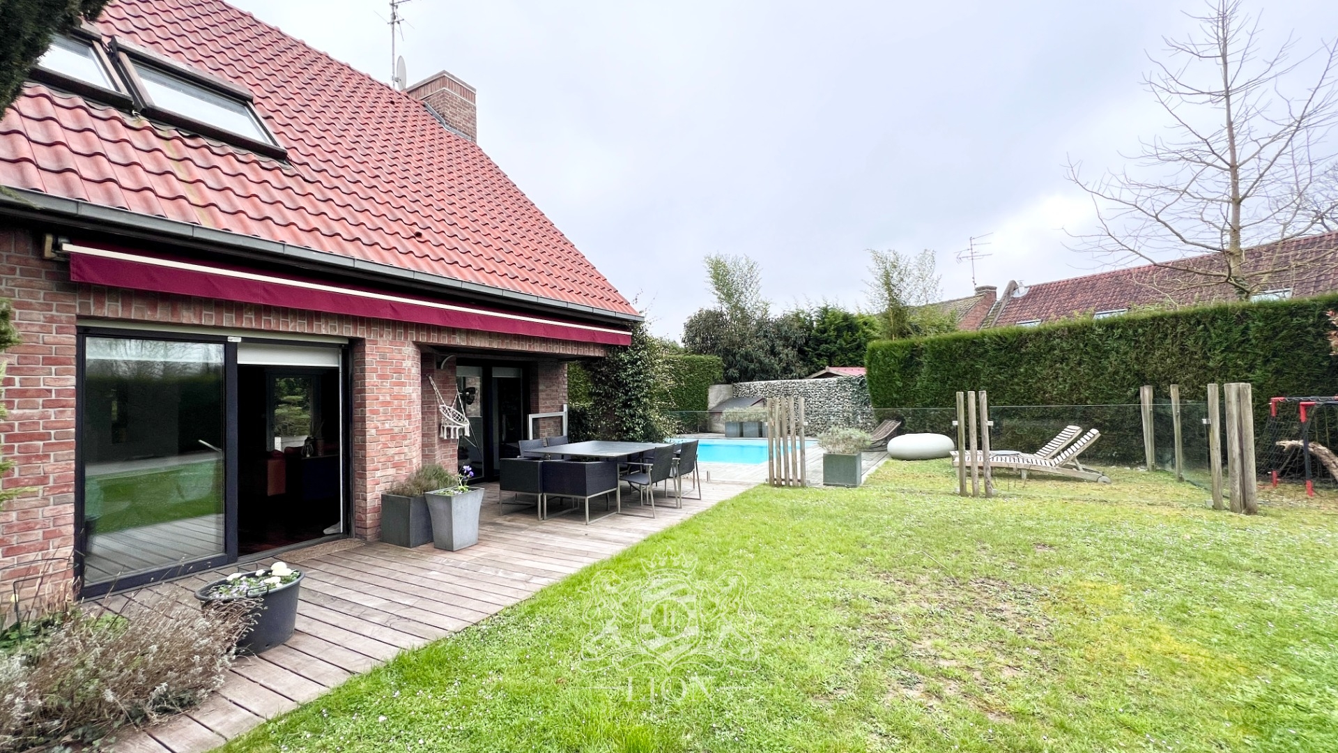 Superbe maison individuelle semi plain pied avec piscine Photo 6 - Le Lion Immobilier