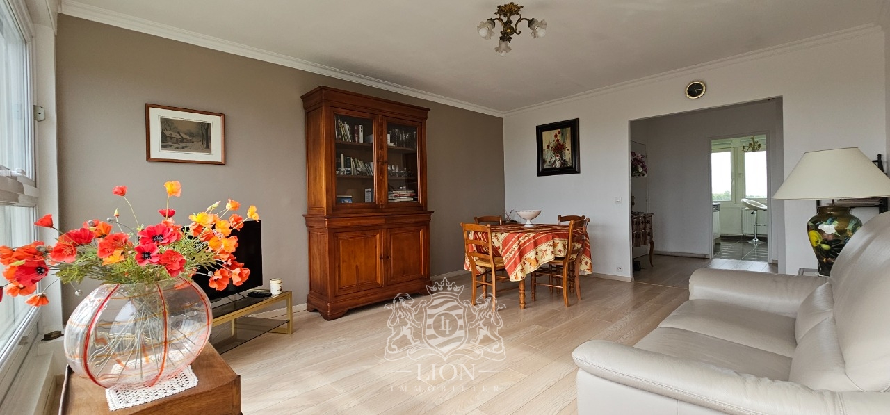 Grand appartement t3 avec vue Photo 1 - Le Lion Immobilier