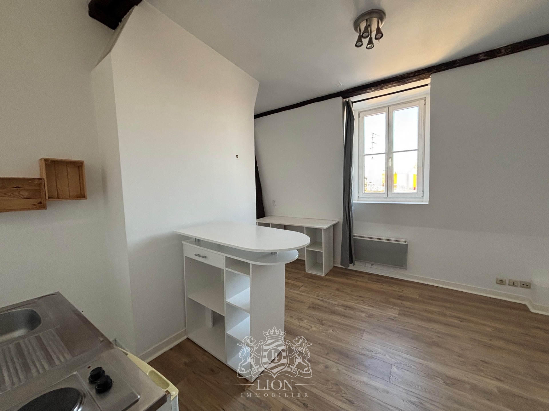Vieux lille hyper centre  studio dernier etage Photo 2 - Le Lion Immobilier
