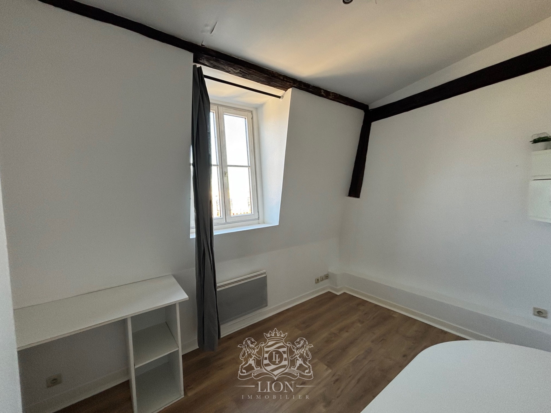 Vieux lille hyper centre  studio dernier etage Photo 6 - Le Lion Immobilier