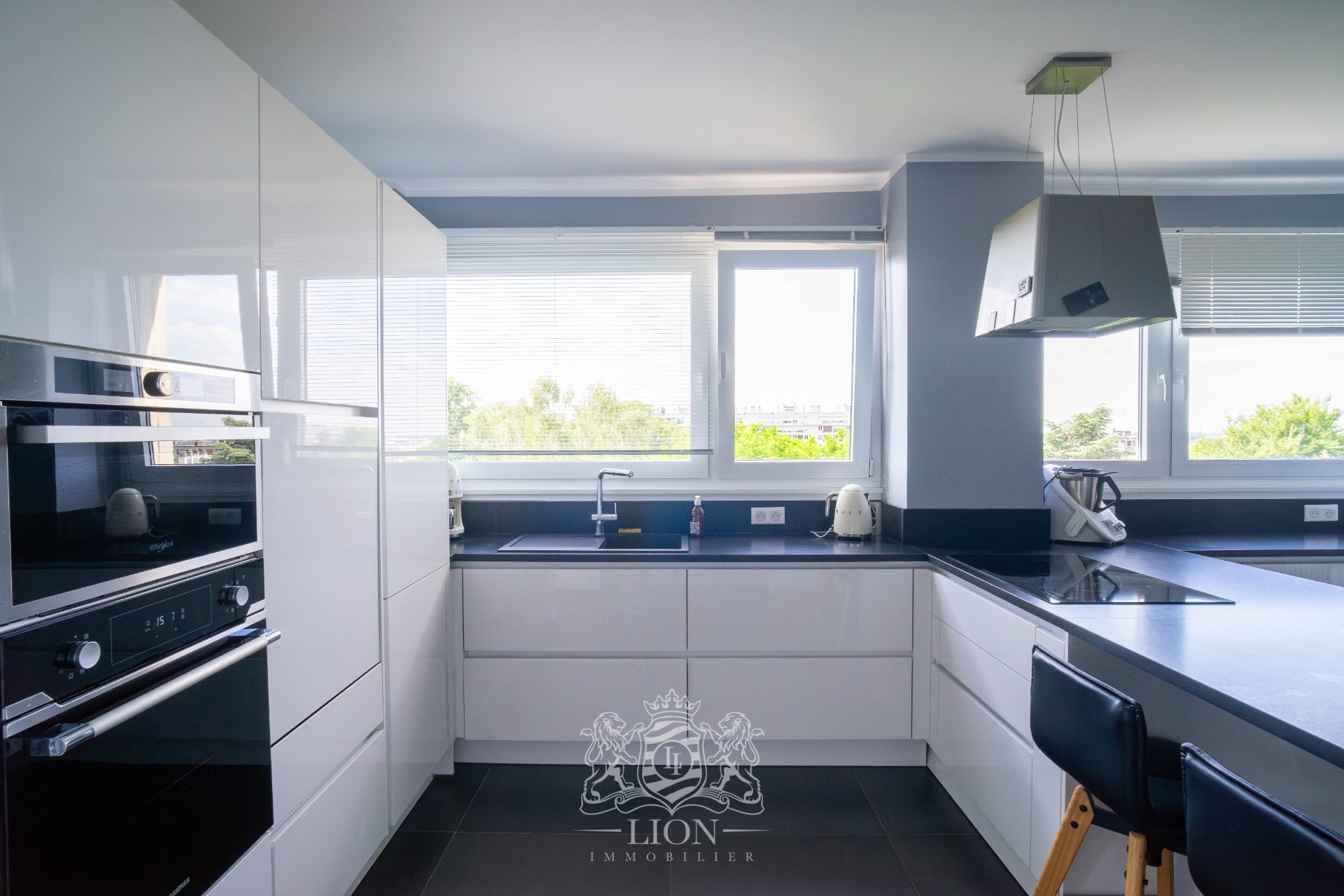 Appartement d exception d environ 240m Photo 4 - Le Lion Immobilier