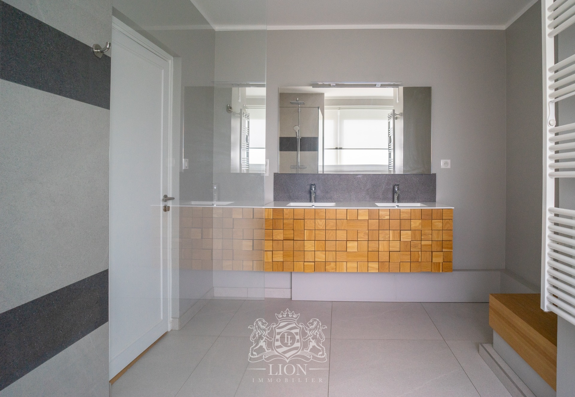Appartement d exception d environ 240m Photo 10 - Le Lion Immobilier
