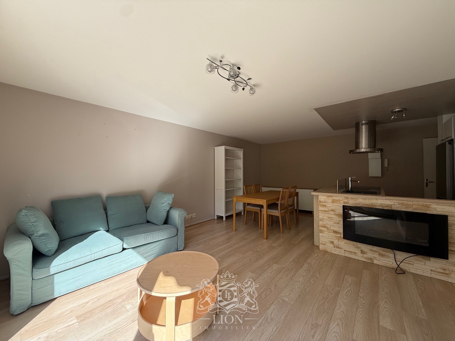 Alge marcq en baroeul t3 meuble avec balcon et garage Photo 3 - Le Lion Immobilier