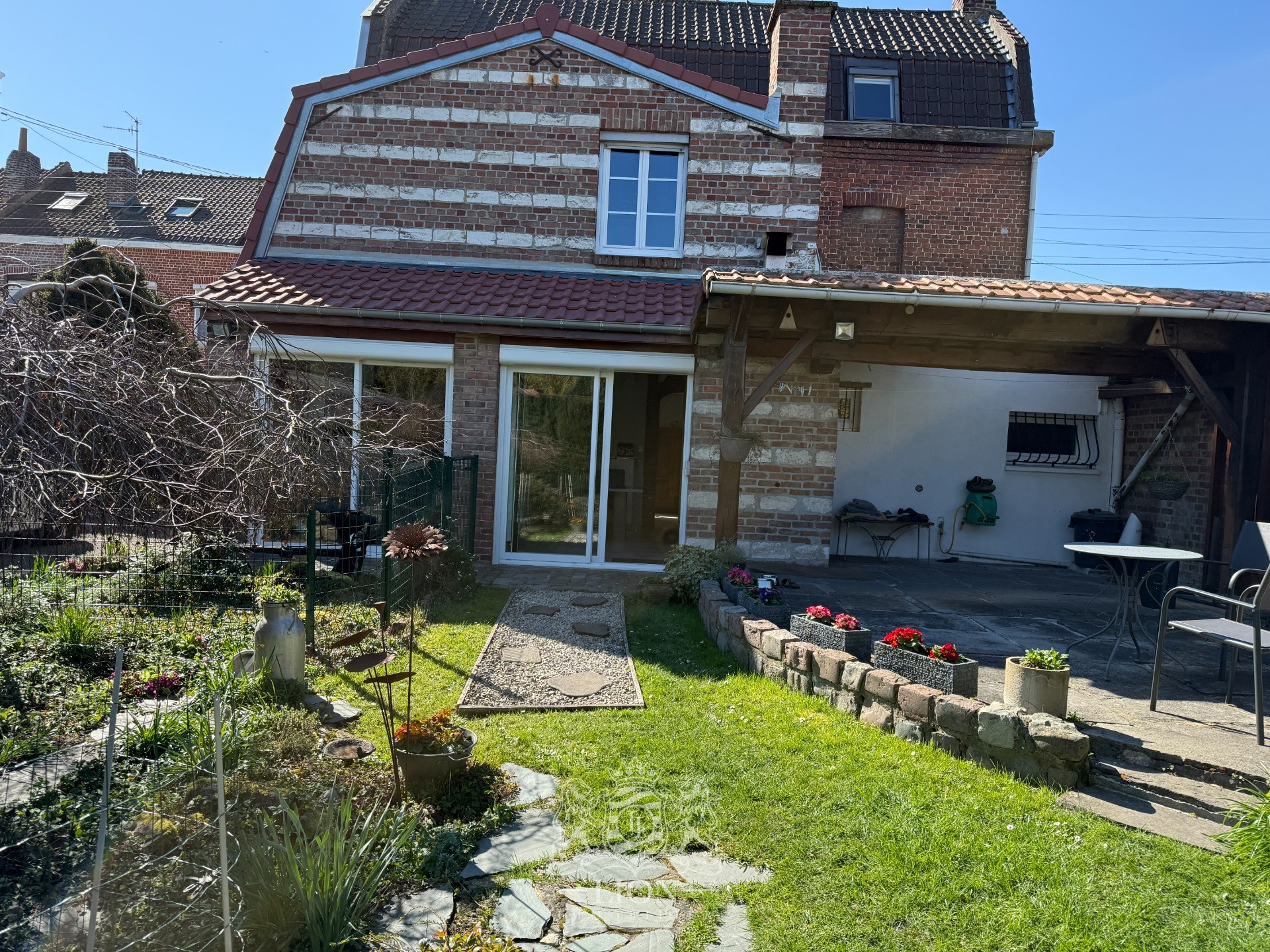 Semi individuelle avec garage Photo 1 - Le Lion Immobilier Semi individuelle avec garage Photo 1 - Le Lion Immobilier