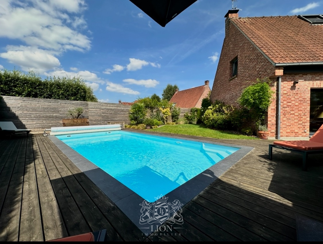 Maison individuelle avec piscine Photo 1 - Le Lion Immobilier