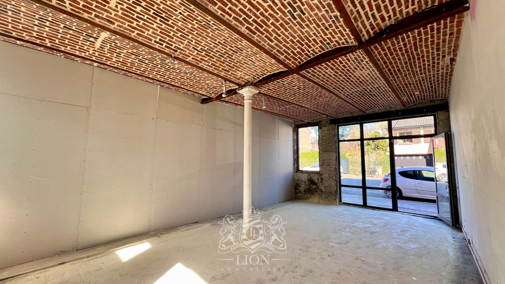 Local commercial 47 m avec parking Photo 3 - Le Lion Immobilier