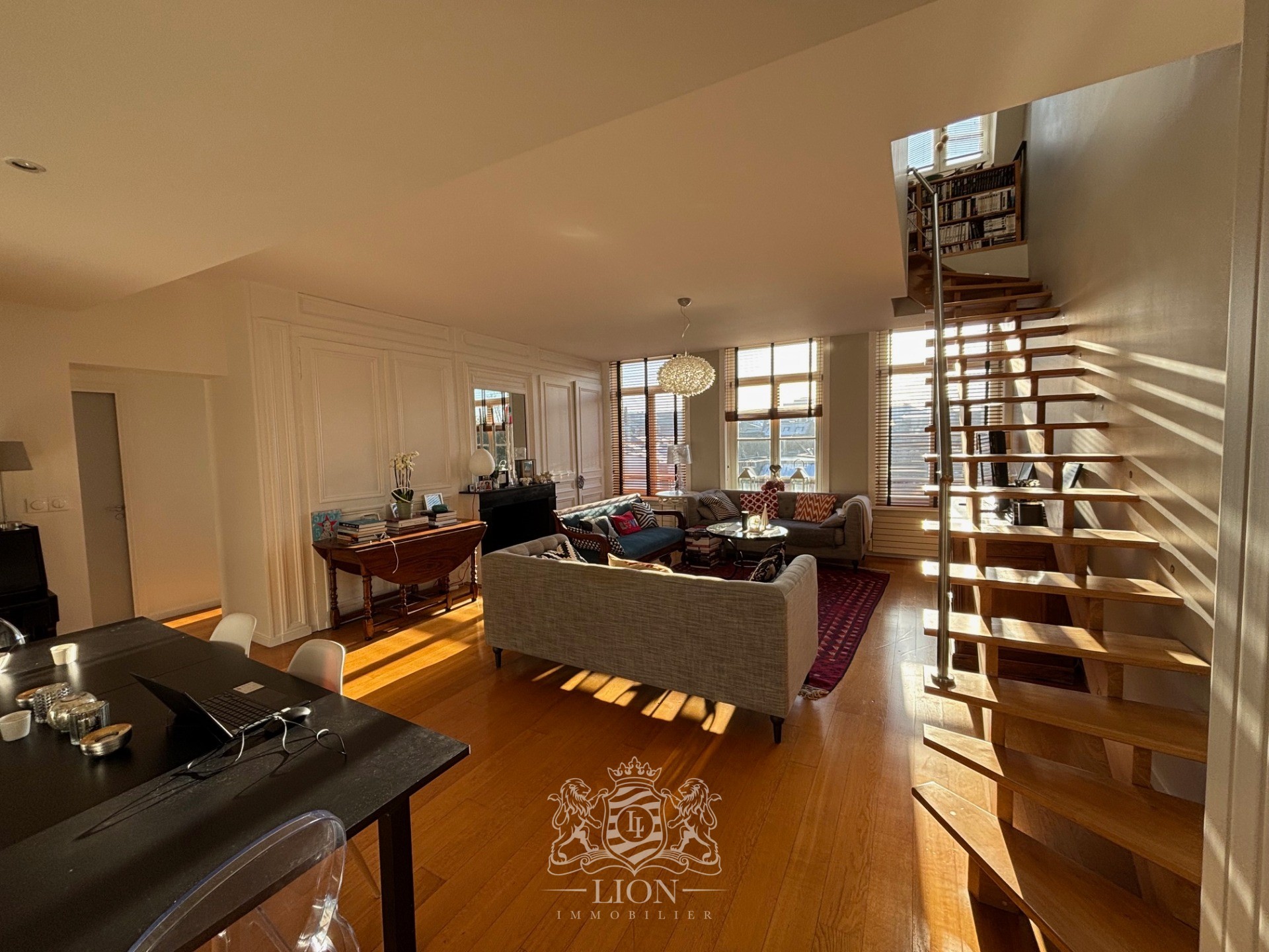 Vieux lille appartement triplex 180m Photo 2 - Le Lion Immobilier Vieux lille appartement triplex 180m Photo 2 - Le Lion Immobilier