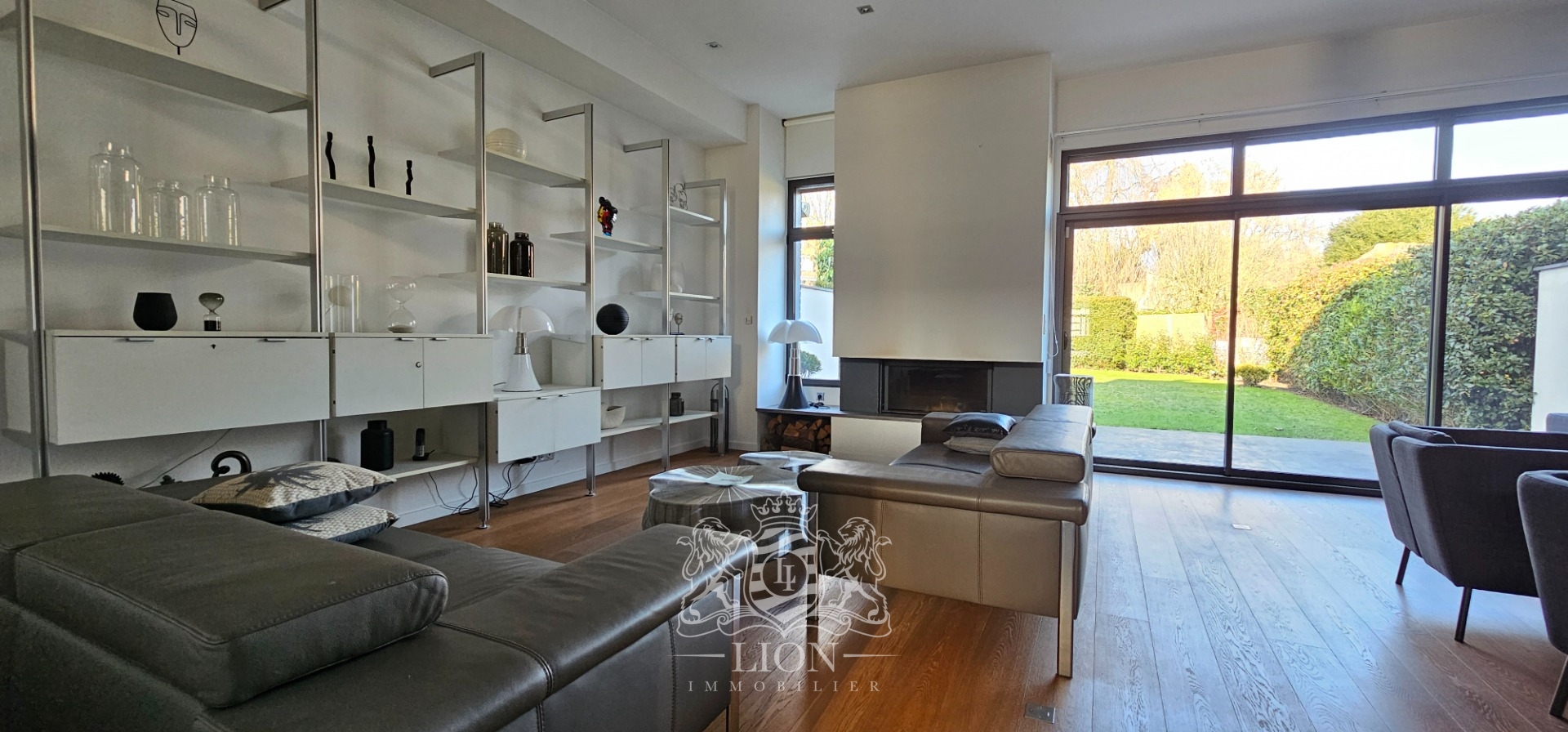 Canon d or   maison d architecte avec garage Photo 1 - Le Lion Immobilier