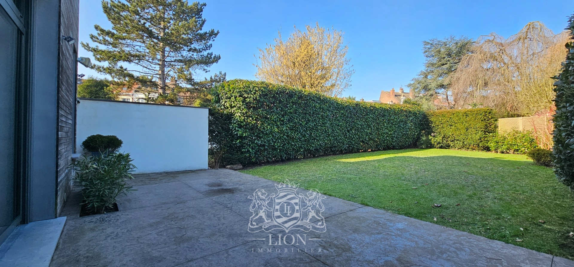 Canon d or   maison d architecte avec garage Photo 3 - Le Lion Immobilier