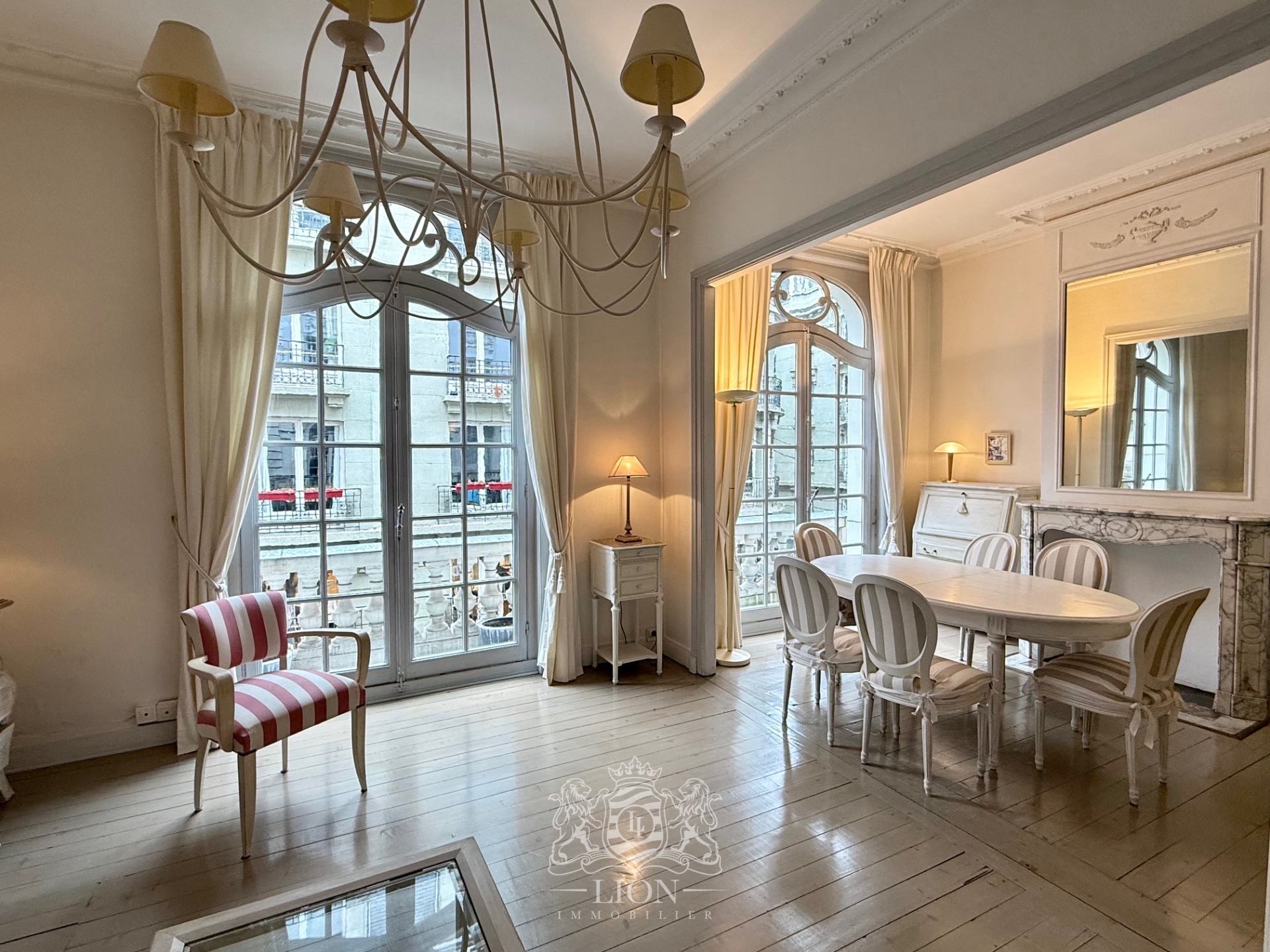 Hyper centre appartement de type 3 meuble Photo 2 - Le Lion Immobilier