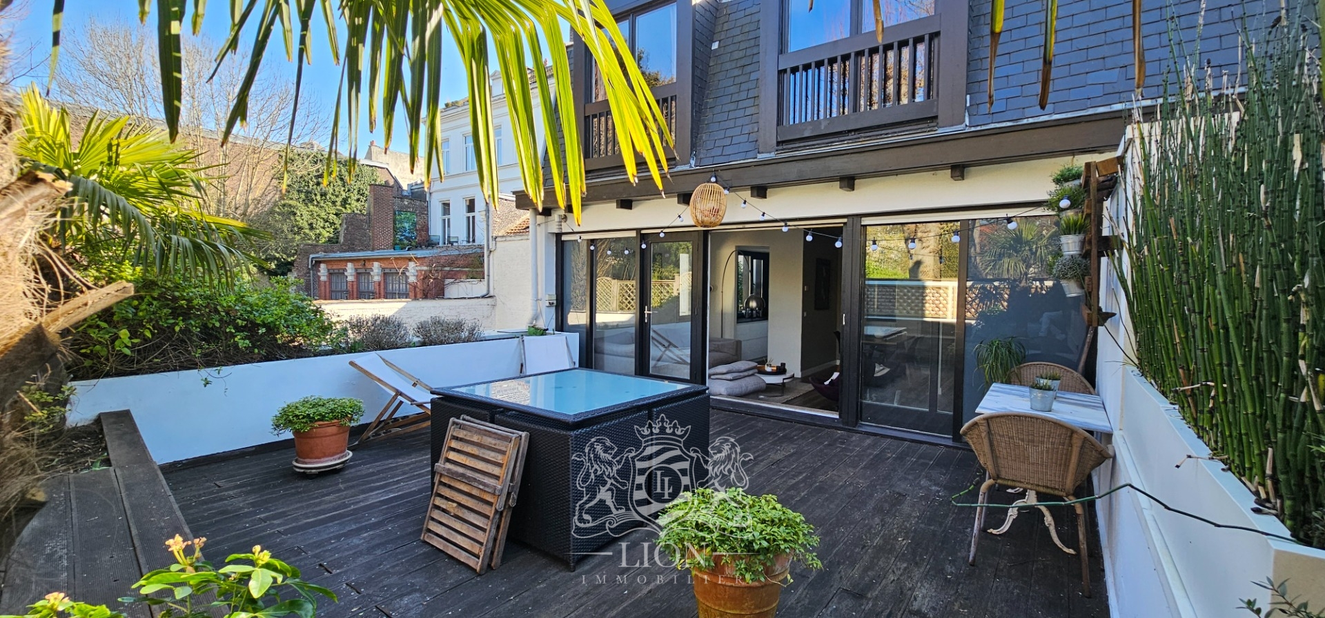 Vieux lille   rare t4 en triplex avec terrasse et parking Photo 1 - Le Lion Immobilier