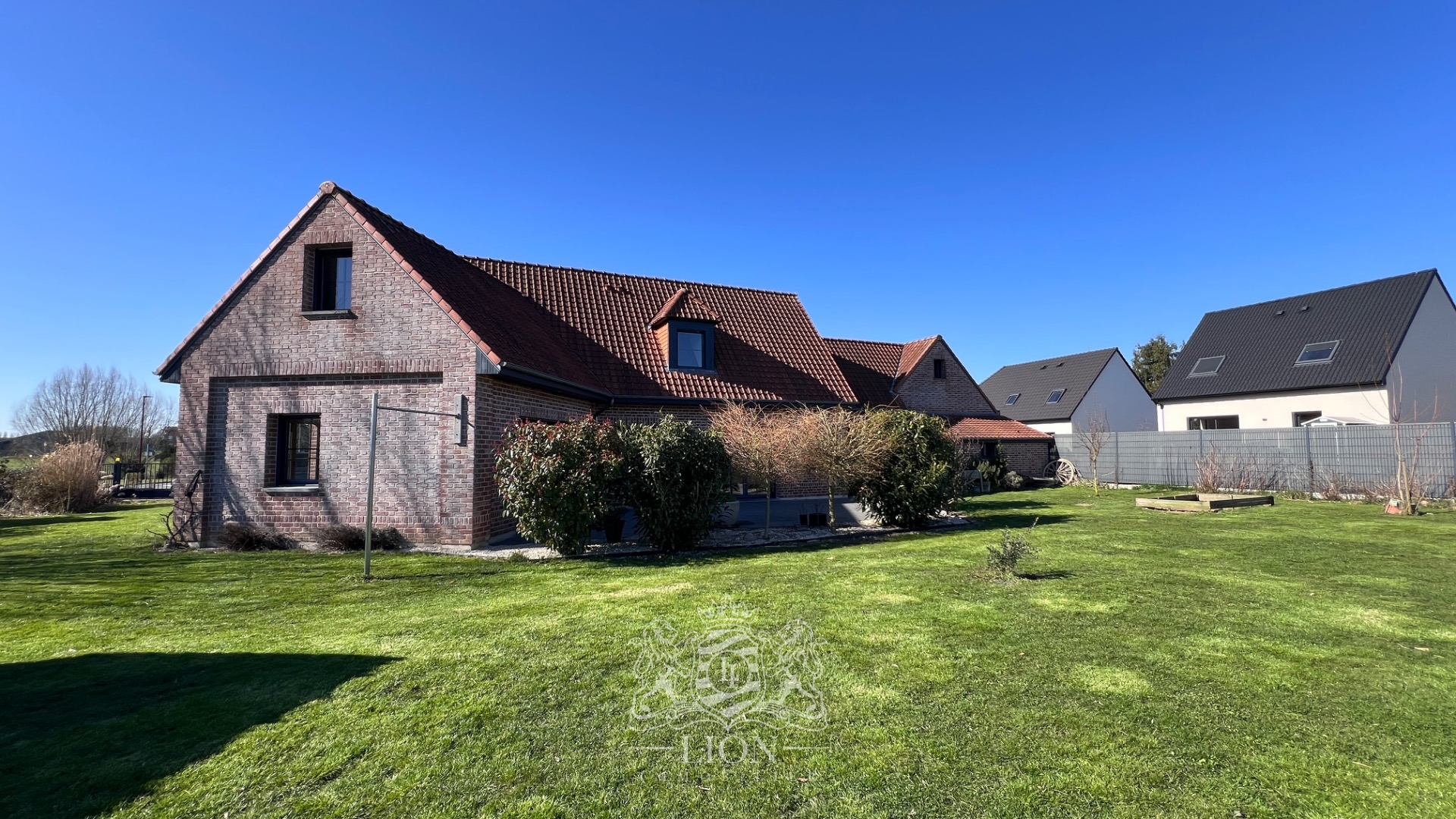 Magnifique maison individuelle semi plain pied Photo 2 - Le Lion Immobilier