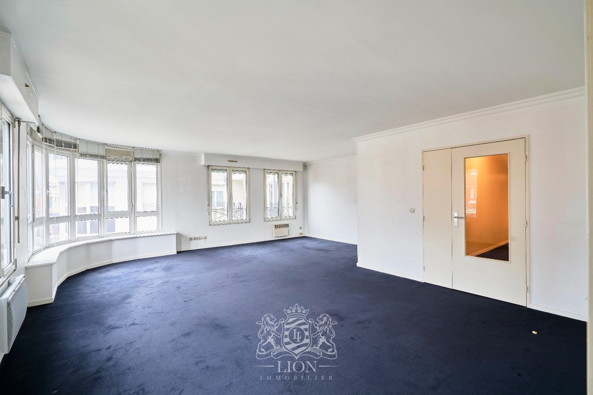 T4 proche place du lion d or parking exterieur Photo 1 - Le Lion Immobilier