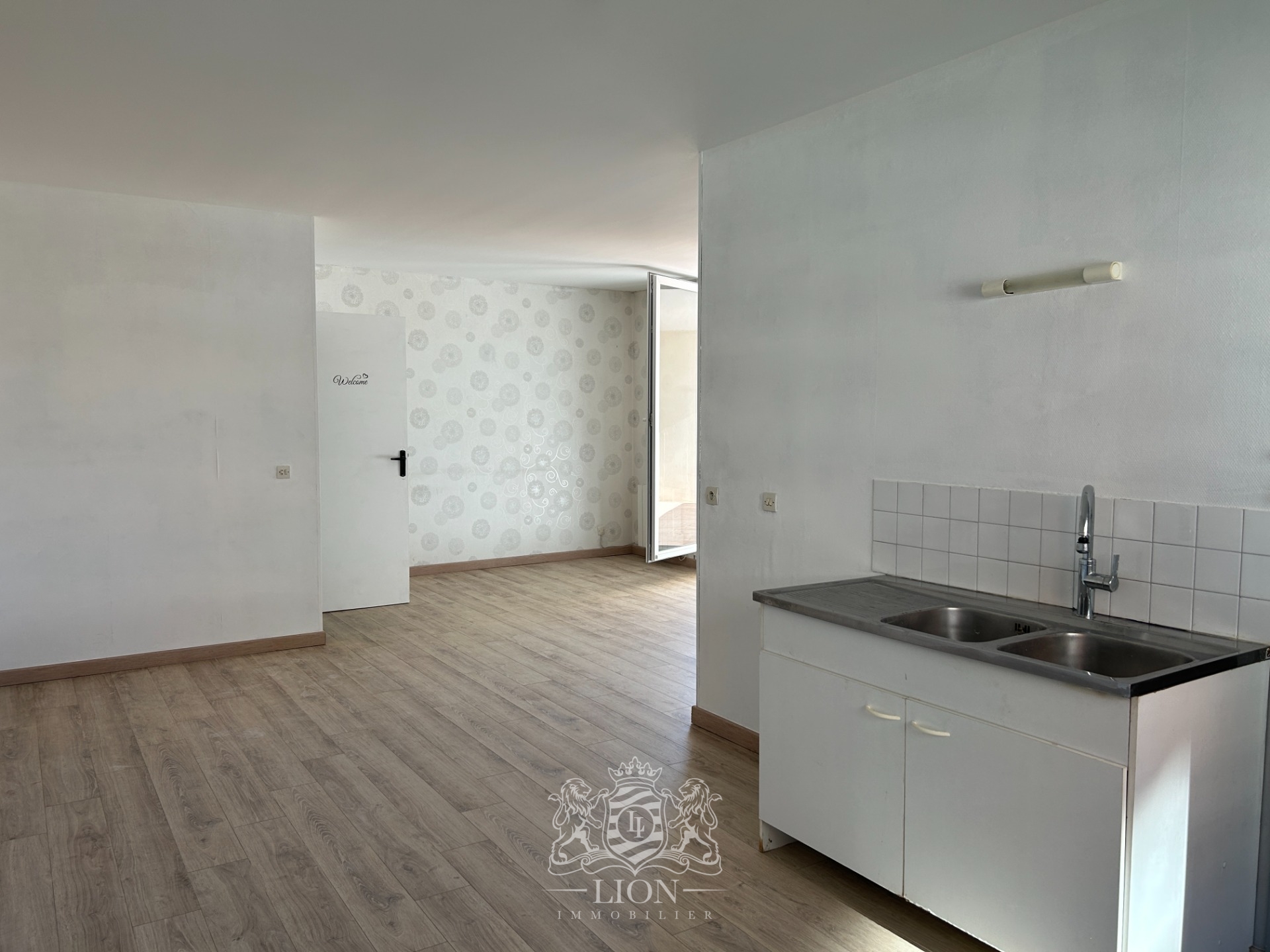 Bel appartement lumineux de 7113 m Photo 2 - Le Lion Immobilier