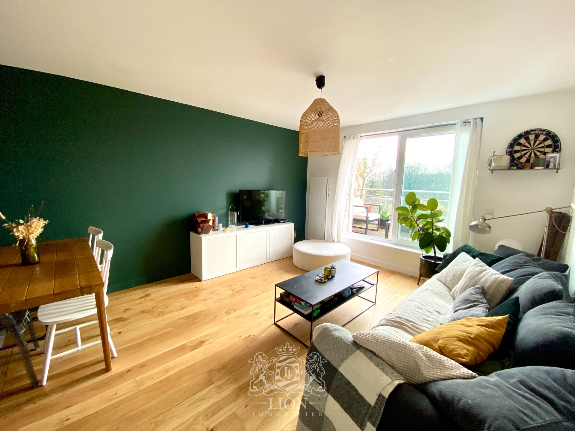 Tres beau t2 dernier etage avec terrasse et parking Photo 1 - Le Lion Immobilier