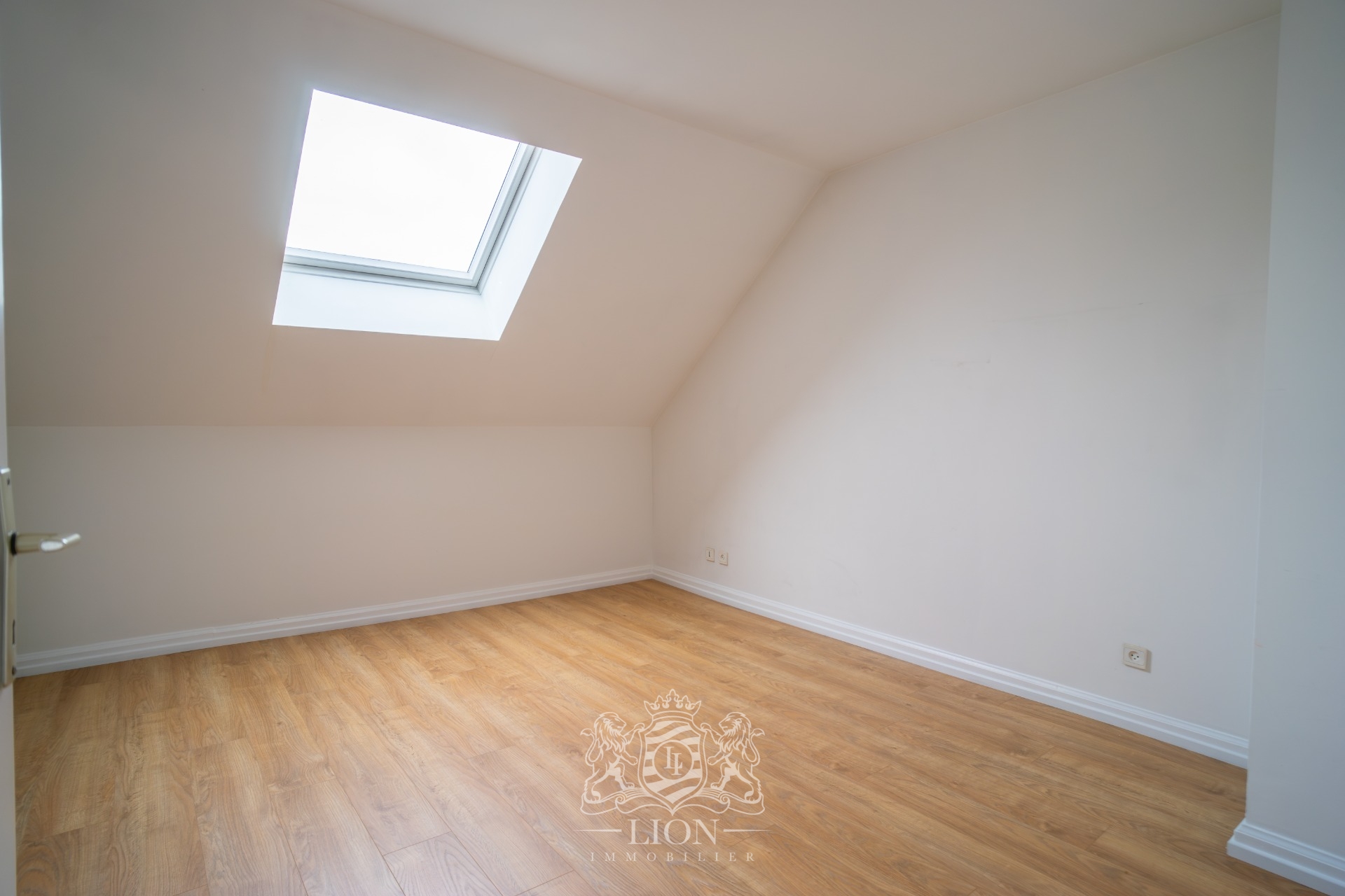 Appartement 3 ou 4 chambres dernier etage terrasse garage  Photo 8 - Le Lion Immobilier