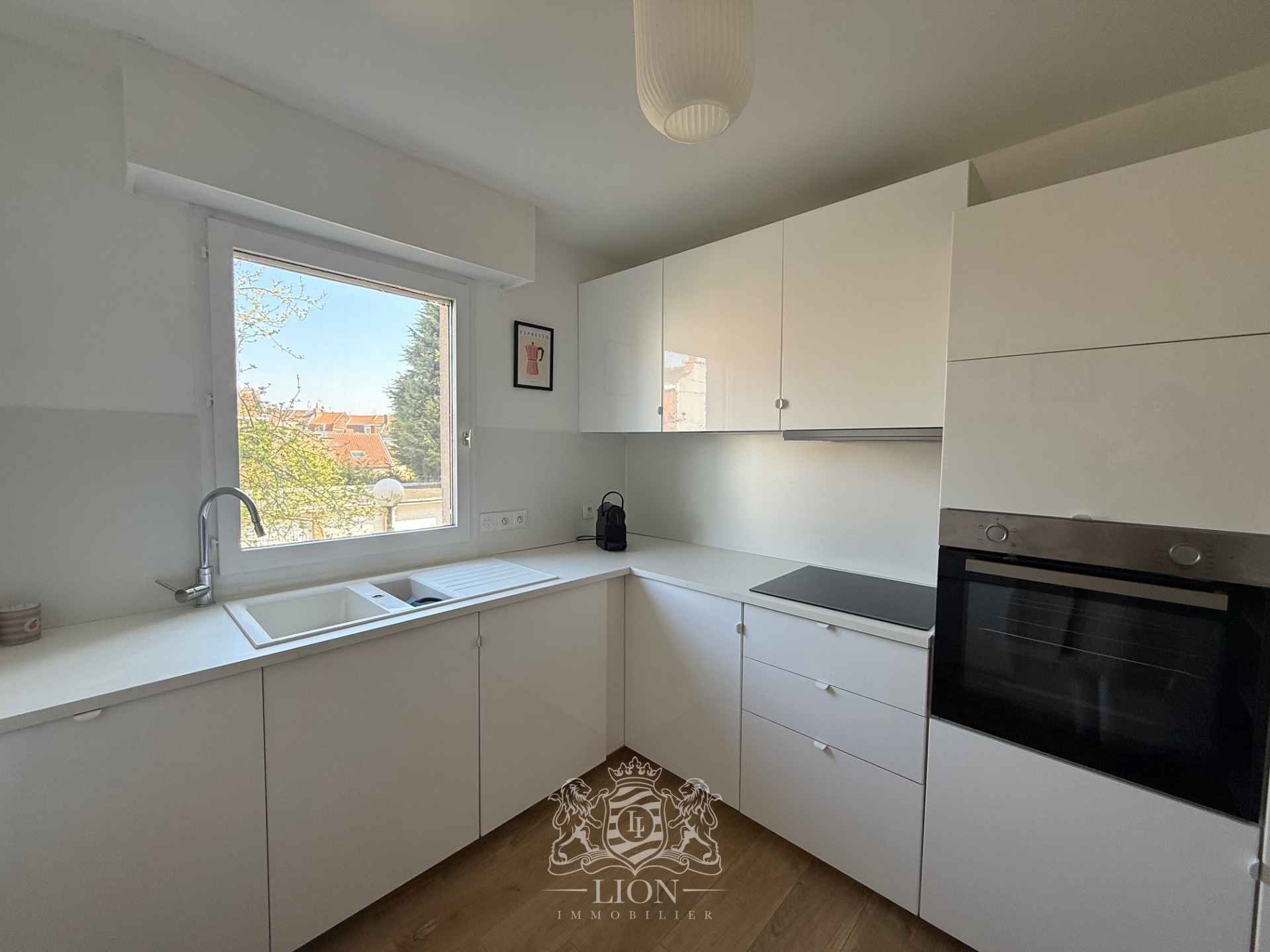 Aogp lambersart t4 meuble avec balcon et parking Photo 4 - Le Lion Immobilier
