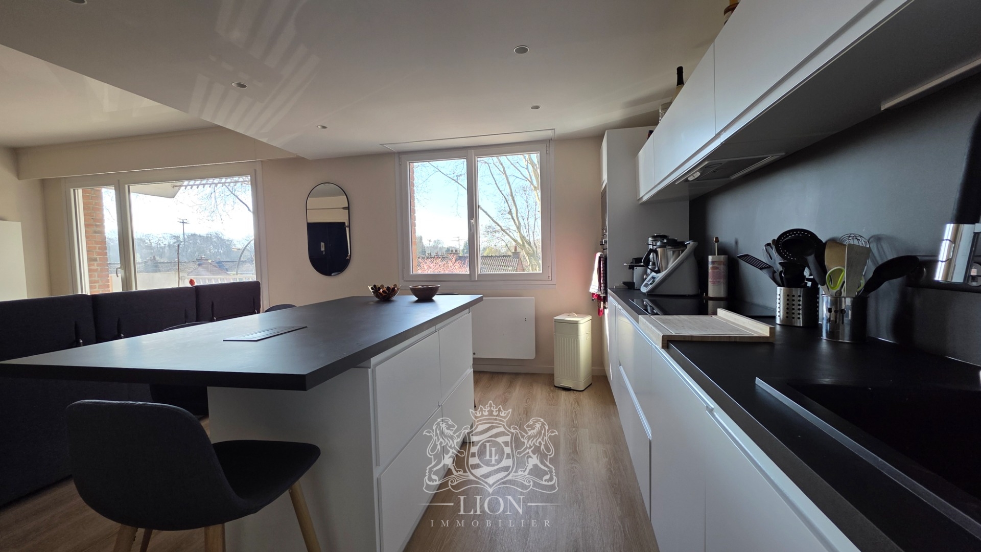 Magnifique t3 face citadelle avec balcon et garage Photo 9 - Le Lion Immobilier