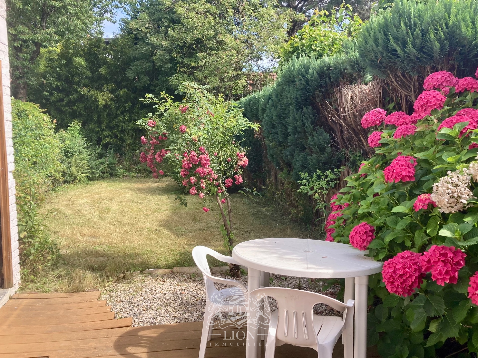 Maison semi individuelle quartier calme Photo 1 - Le Lion Immobilier