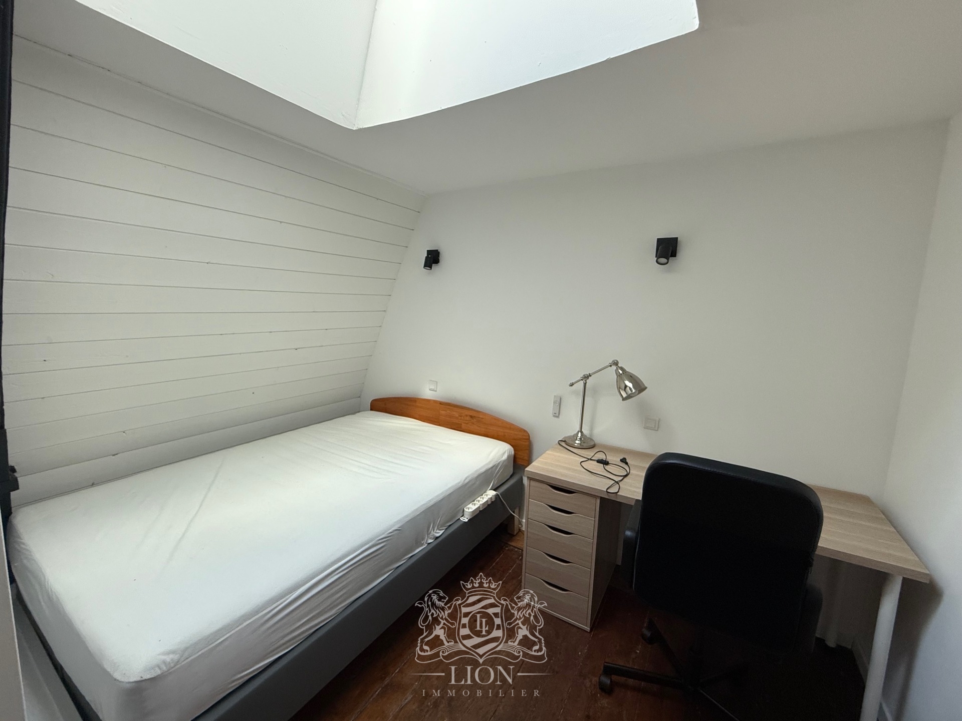 Aoiu vieux lille t3 meuble en duplex Photo 5 - Le Lion Immobilier