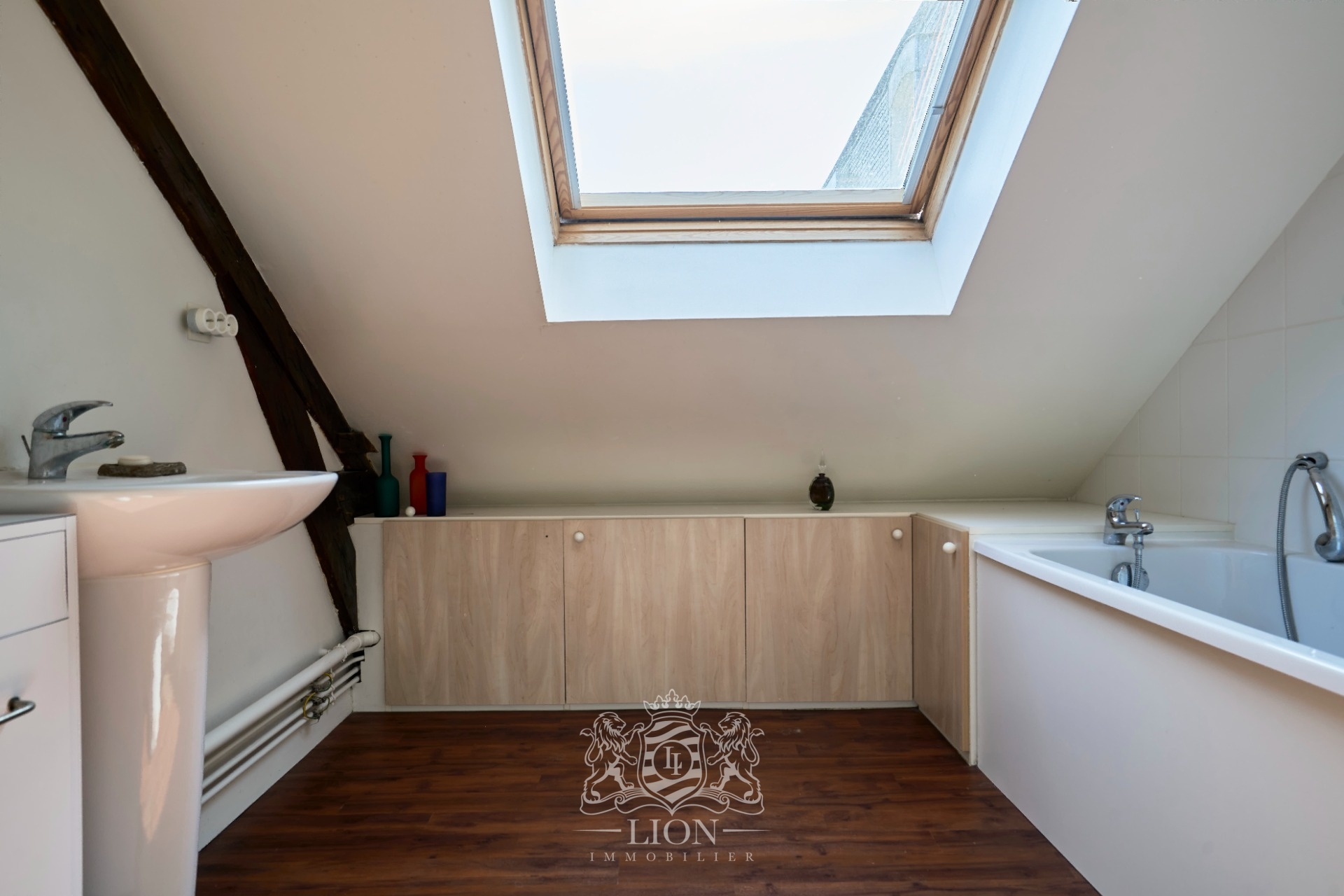 Lille hyper centre   vieux lille t3 duplex Photo 11 - Le Lion Immobilier