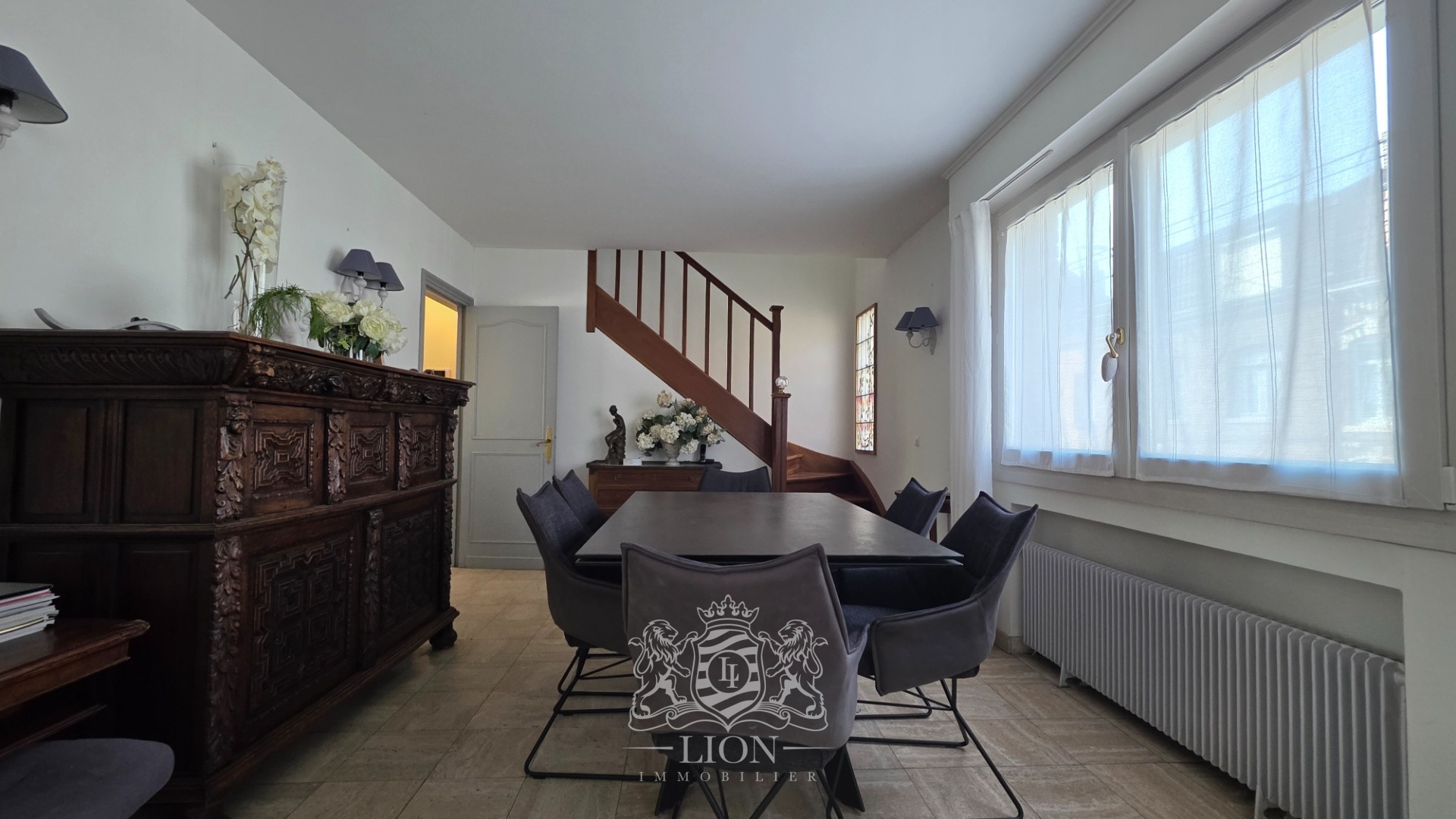 Exclusivite large maison familiale avec grand garage Photo 11 - Le Lion Immobilier