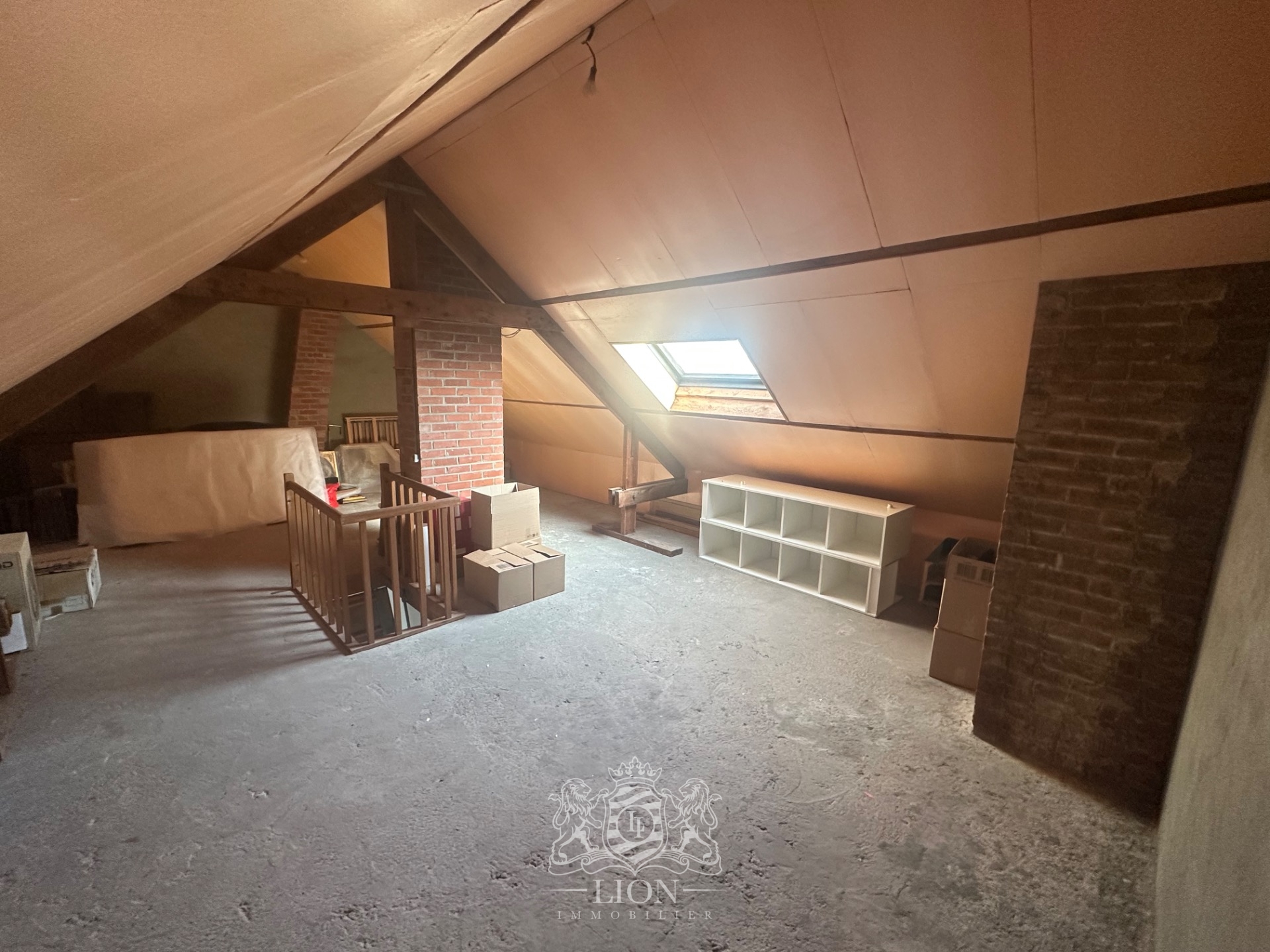 Exclusivite large maison familiale avec grand garage Photo 14 - Le Lion Immobilier
