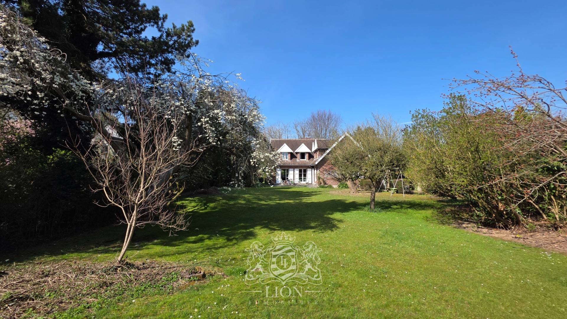 Maison de charme avec jardin prete  accueillir vos projets Photo 1 - Le Lion Immobilier