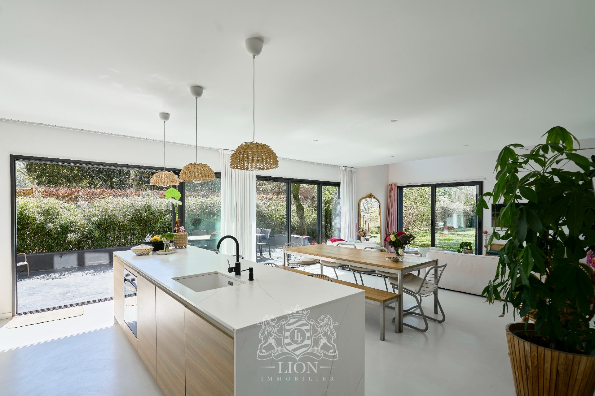Superbe maison de famille 4 chambres jardin garage Photo 1 - Le Lion Immobilier