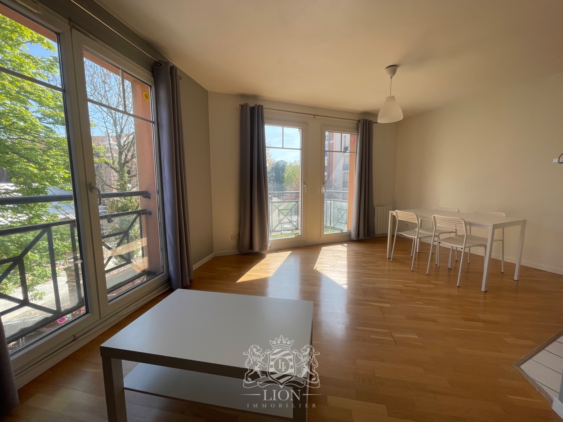 T2 avec balcon et garage Photo 3 - Le Lion Immobilier