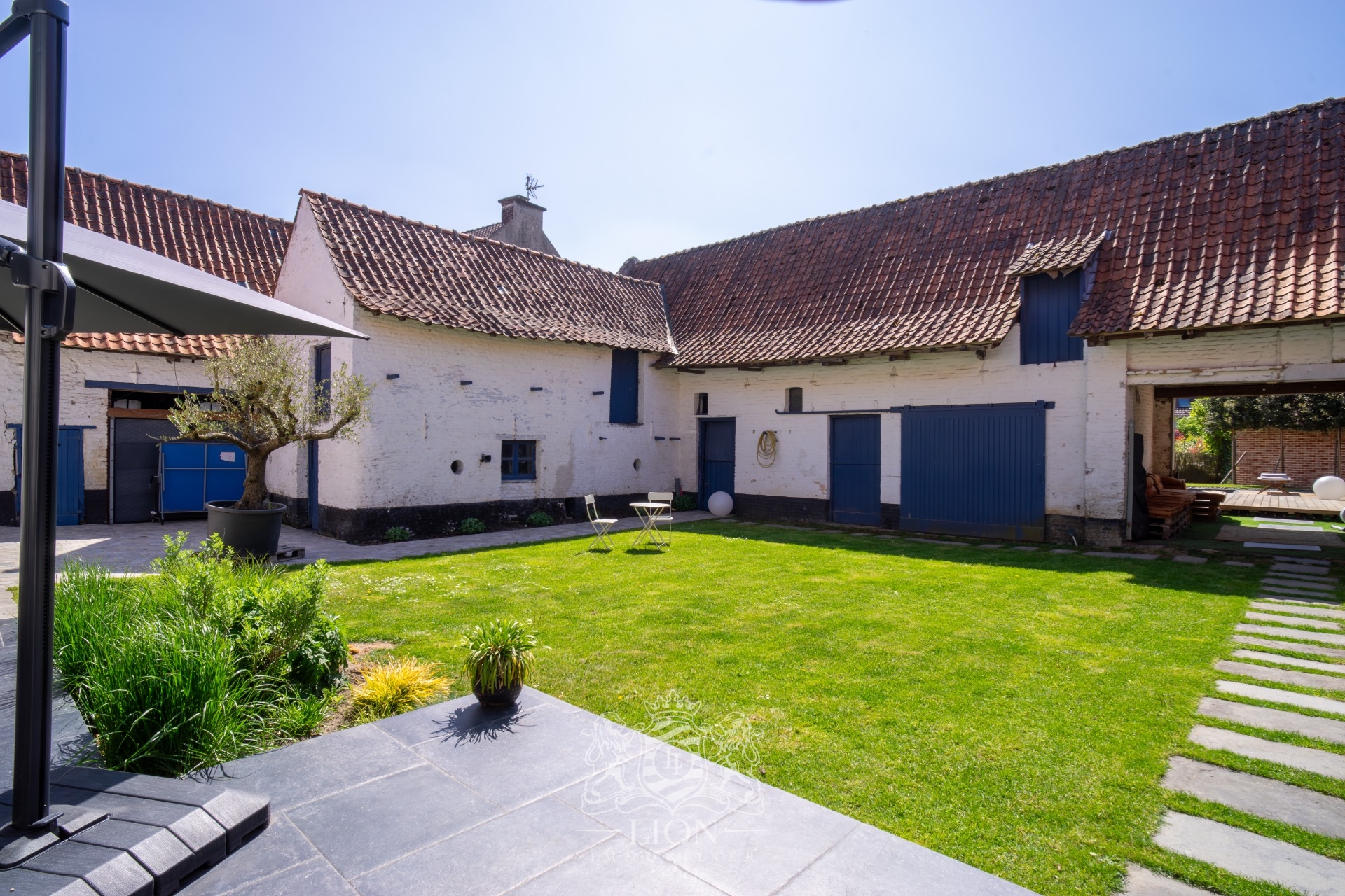 Superbe ferme au carre avec piscine Photo 3 - Le Lion Immobilier