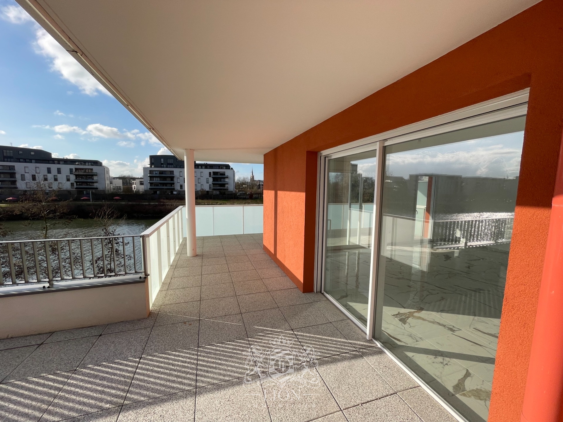 Magnifique appartement t4 vue deule avec grande terrasse Photo 9 - Le Lion Immobilier