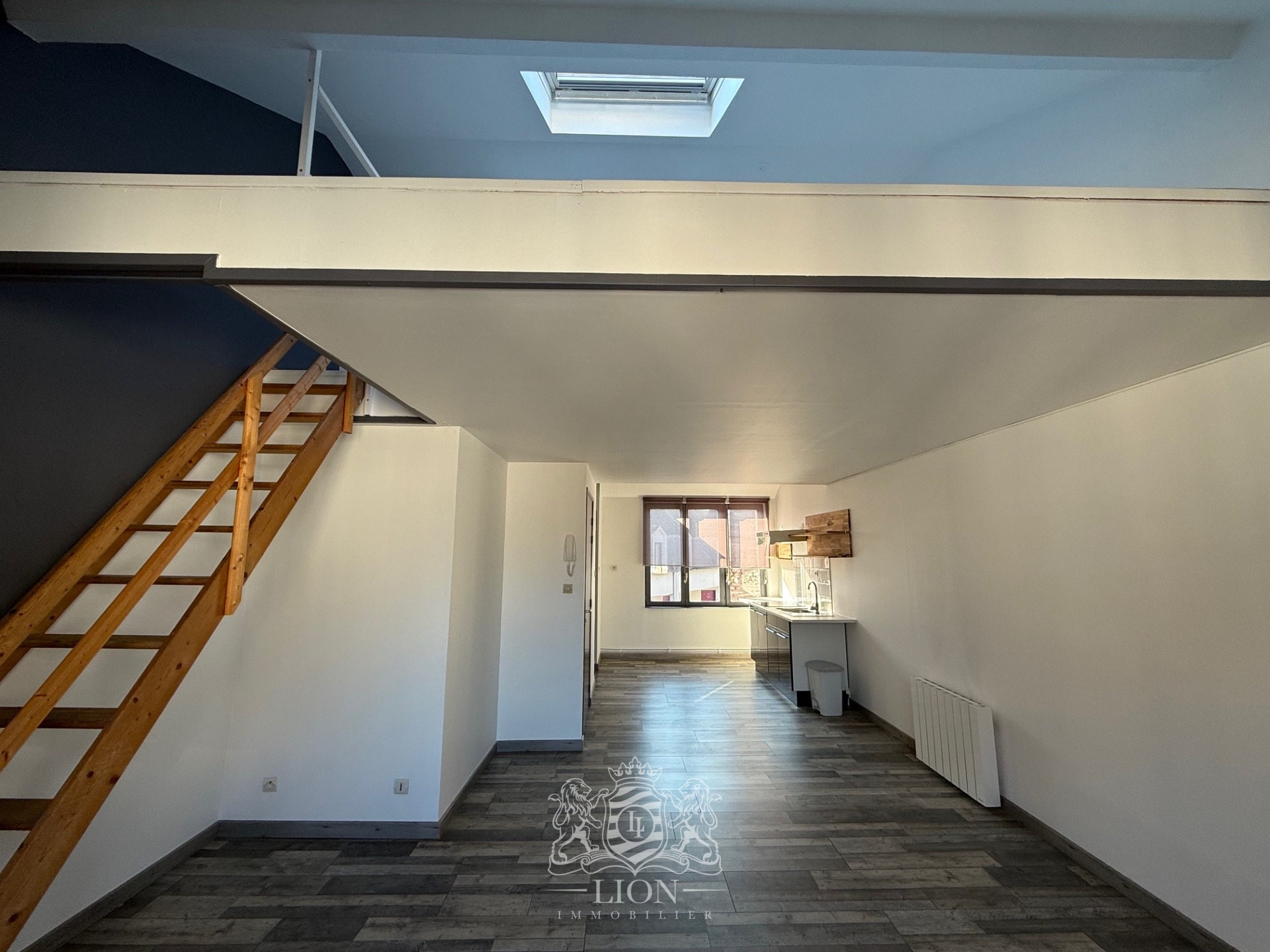 Aozp vieux lille t1 bis avec mezzanine Photo 4 - Le Lion Immobilier Aozp vieux lille t1 bis avec mezzanine Photo 4 - Le Lion Immobilier