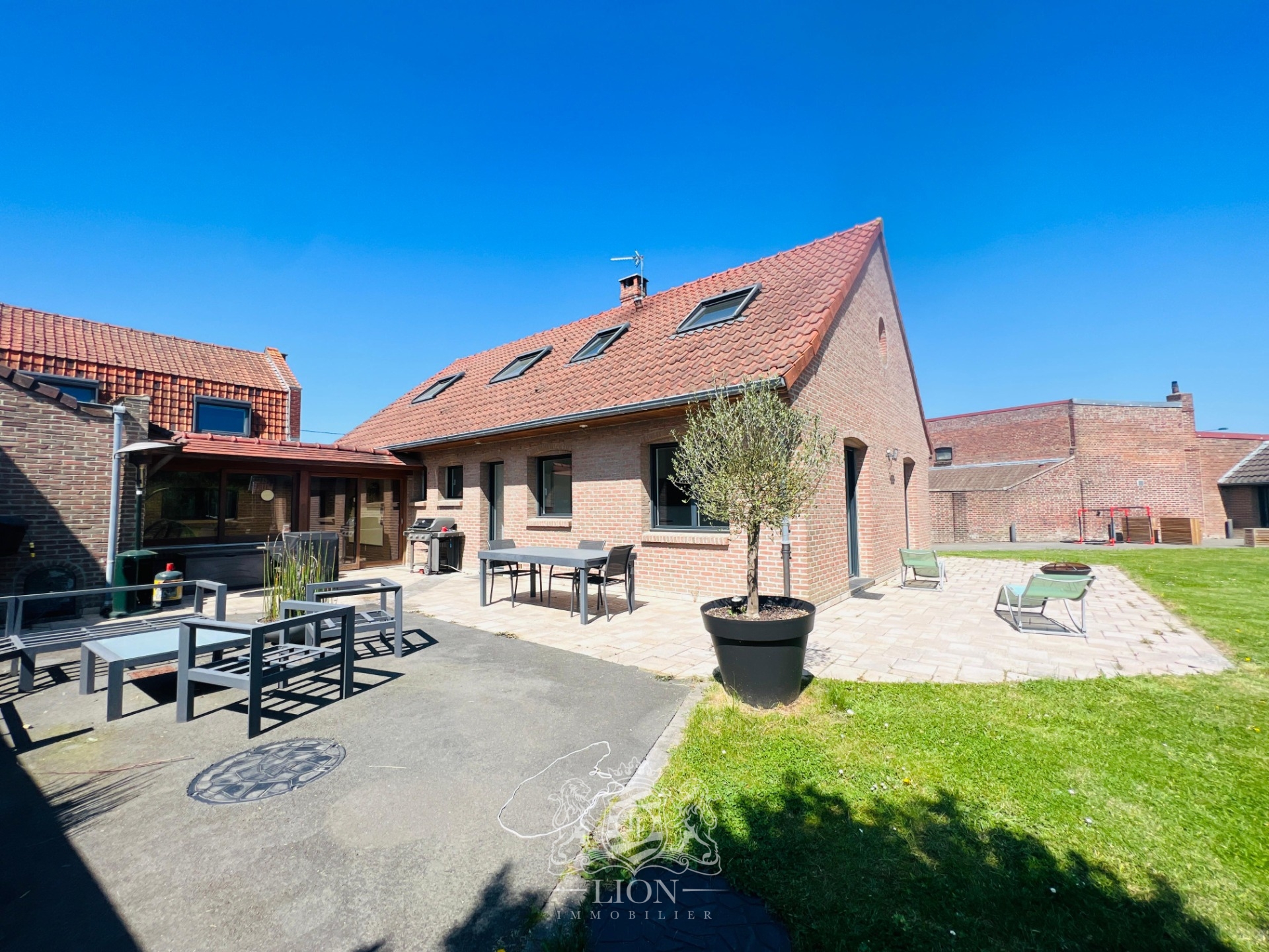 Maison familiale avec studio independant Photo 1 - Le Lion Immobilier