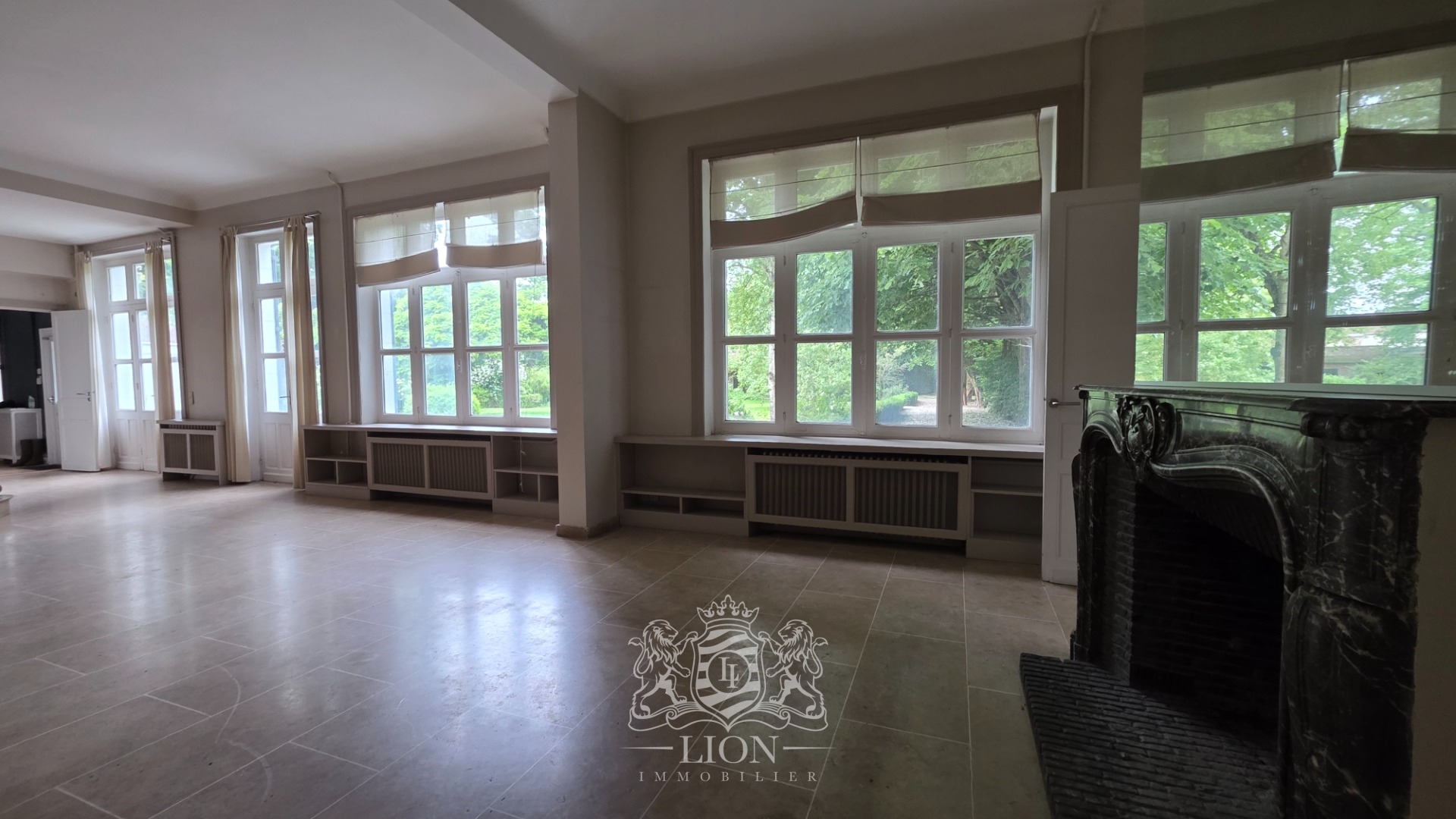 Unique  longere de ville sur 1600m de terrain Photo 5 - Le Lion Immobilier