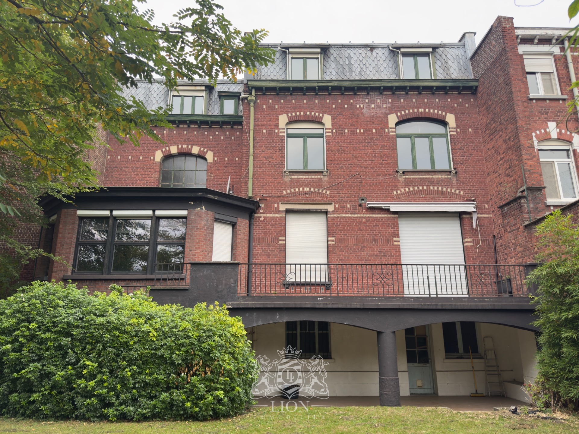 Maison de caractere avec jardin et double garage 12 pieces Photo 2 - Le Lion Immobilier Maison de caractere avec jardin et double garage 12 pieces Photo 2 - Le Lion Immobilier