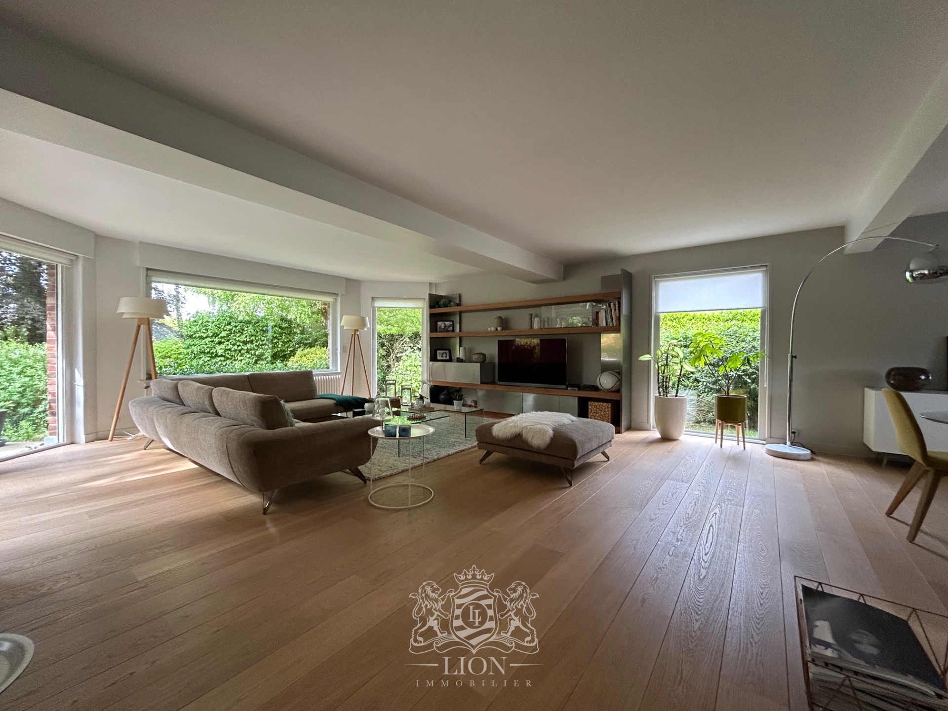 Belle maison individuelle avec grand jardin verdoyant Photo 3 - Le Lion Immobilier