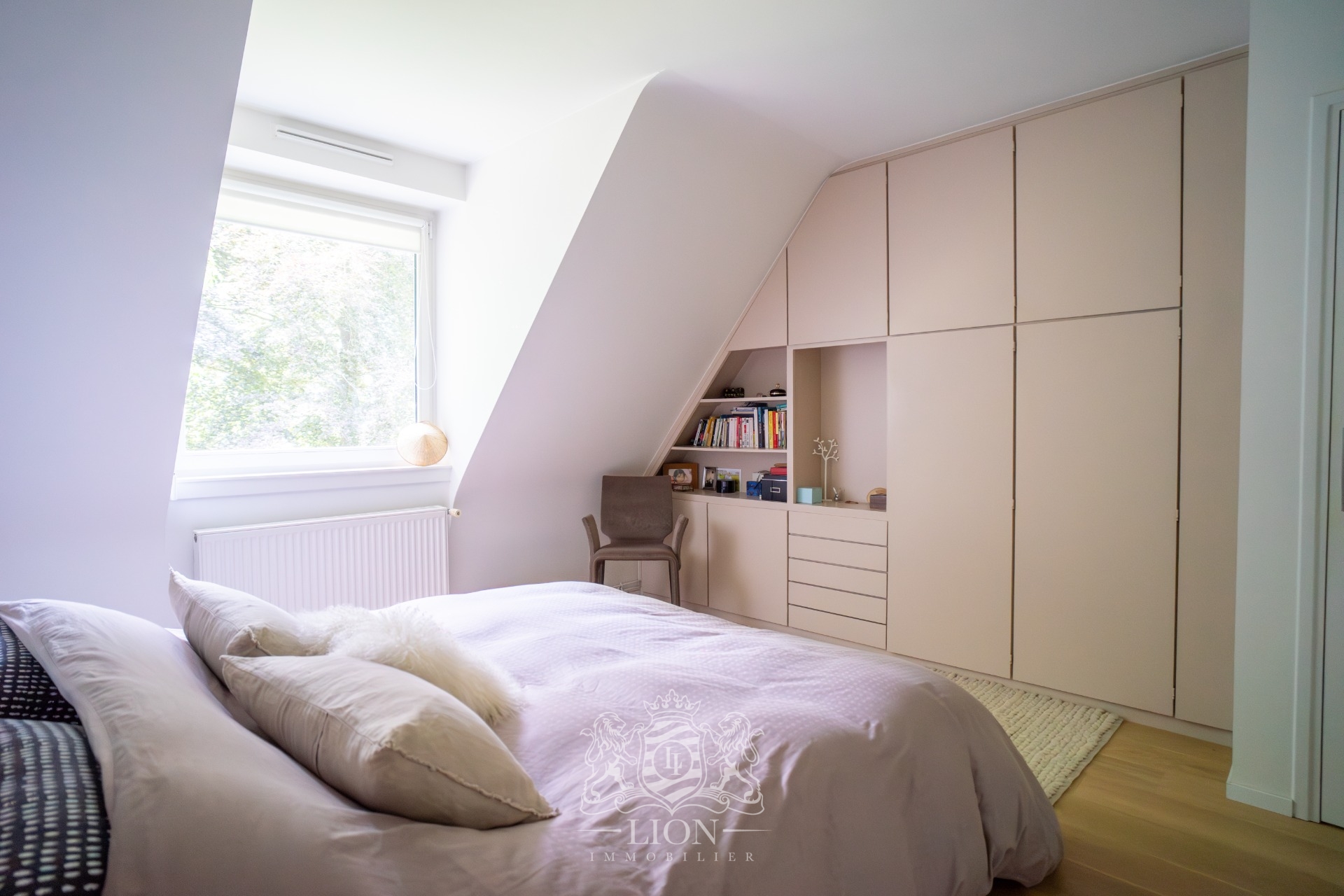 Belle maison individuelle avec grand jardin verdoyant Photo 5 - Le Lion Immobilier