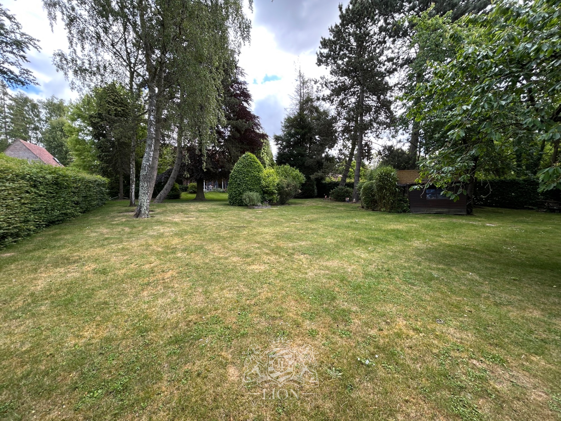 Belle maison individuelle avec grand jardin verdoyant Photo 9 - Le Lion Immobilier