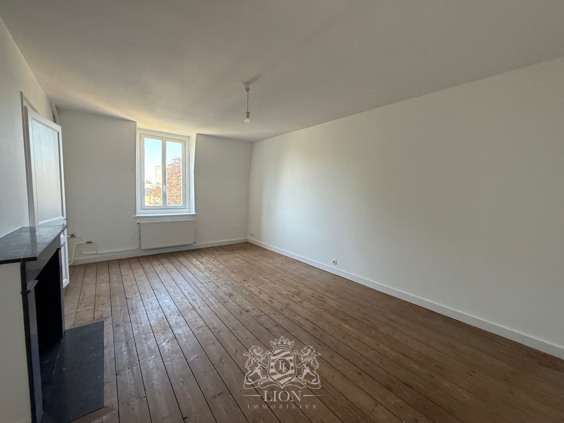 Apjn vieux lille type 5 non meuble Photo 1 - Le Lion Immobilier