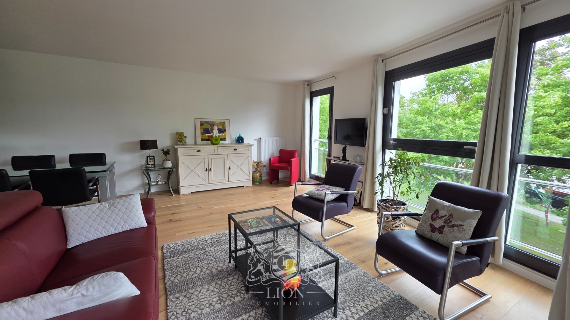 Grand t4 en bord de deule avec terrasse et garage Photo 9 - Le Lion Immobilier