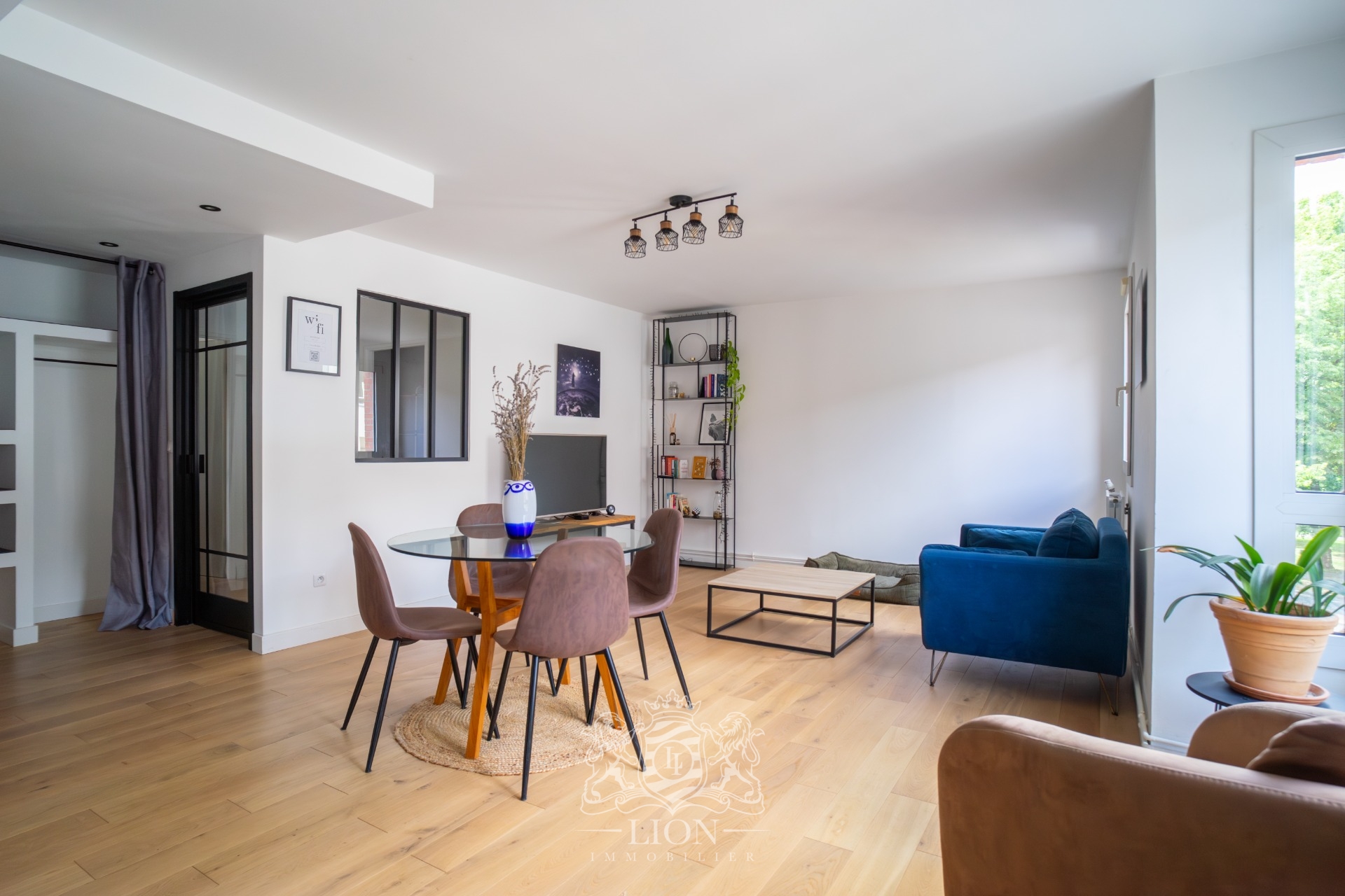 Vieux lille citadelle type 3 72m  parking Photo 4 - Le Lion Immobilier