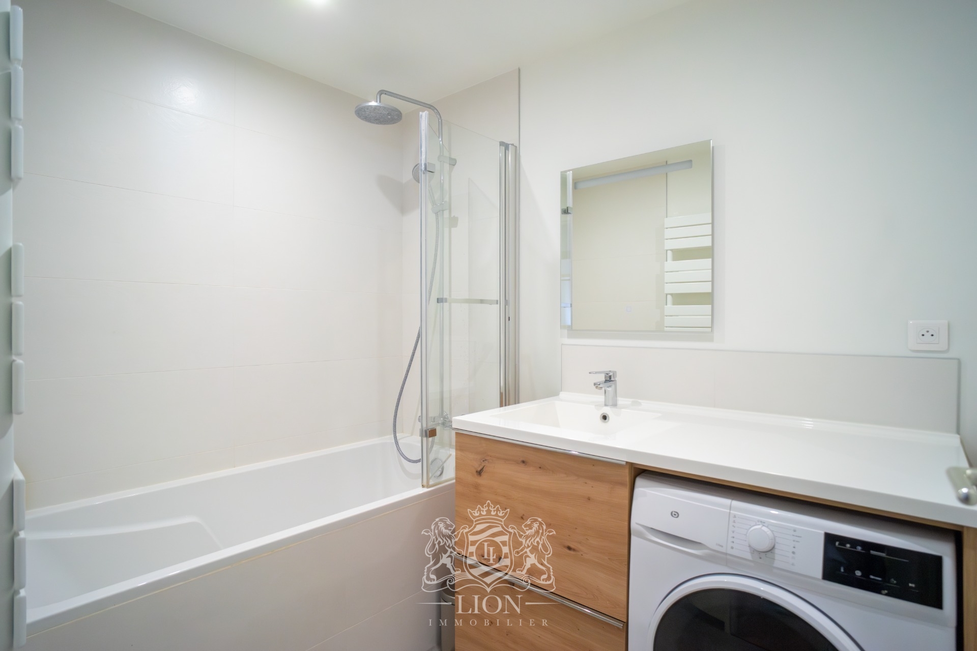 Vieux lille citadelle type 3 72m  parking Photo 9 - Le Lion Immobilier