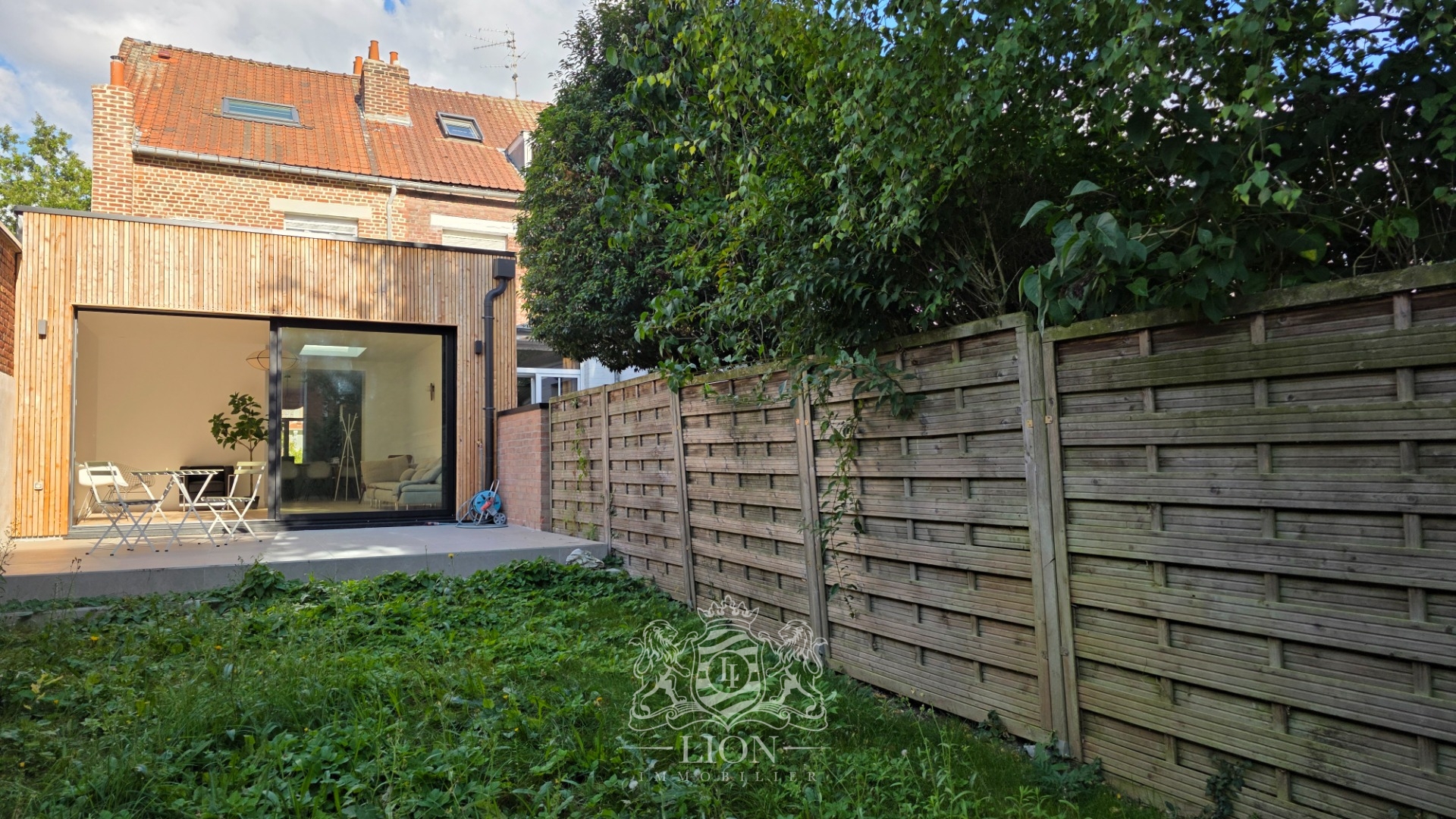 Maison semi individuelle entierement renovee Photo 1 - Le Lion Immobilier