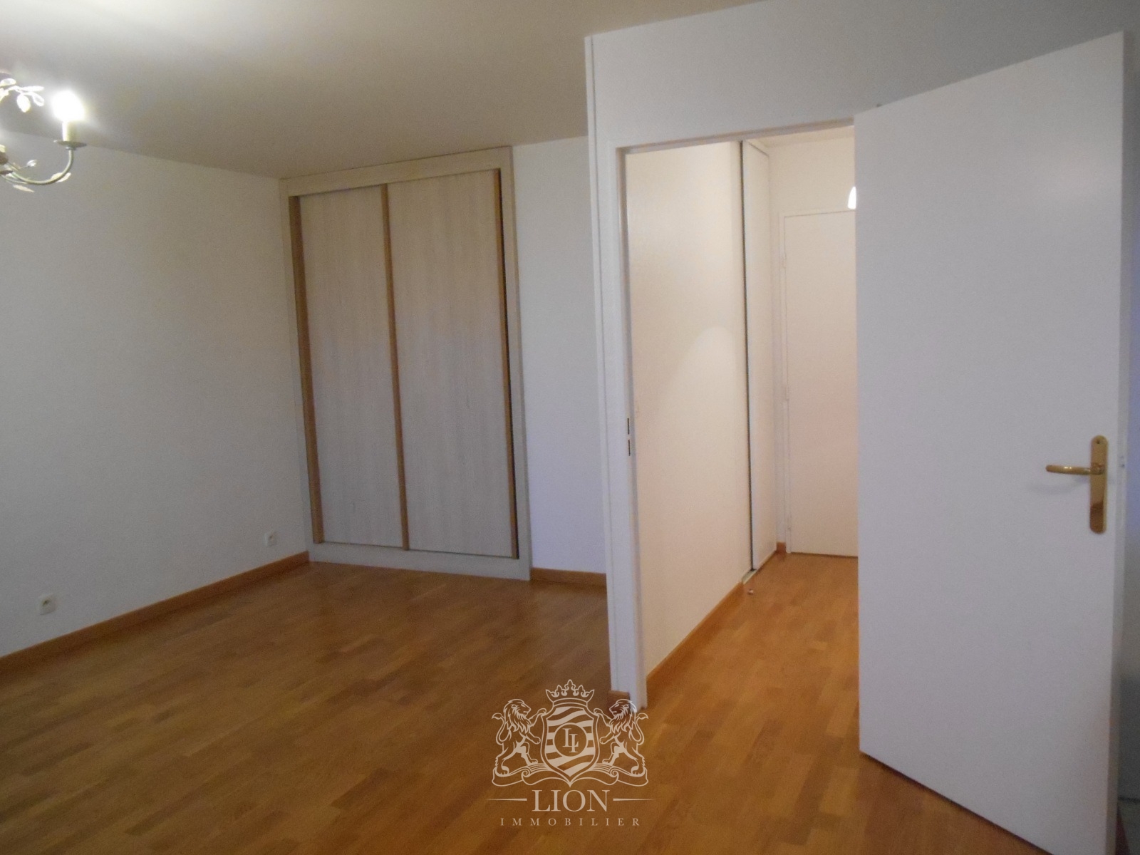 Aptw lambersart t1 non meuble avec cave et parking Photo 1 - Le Lion Immobilier