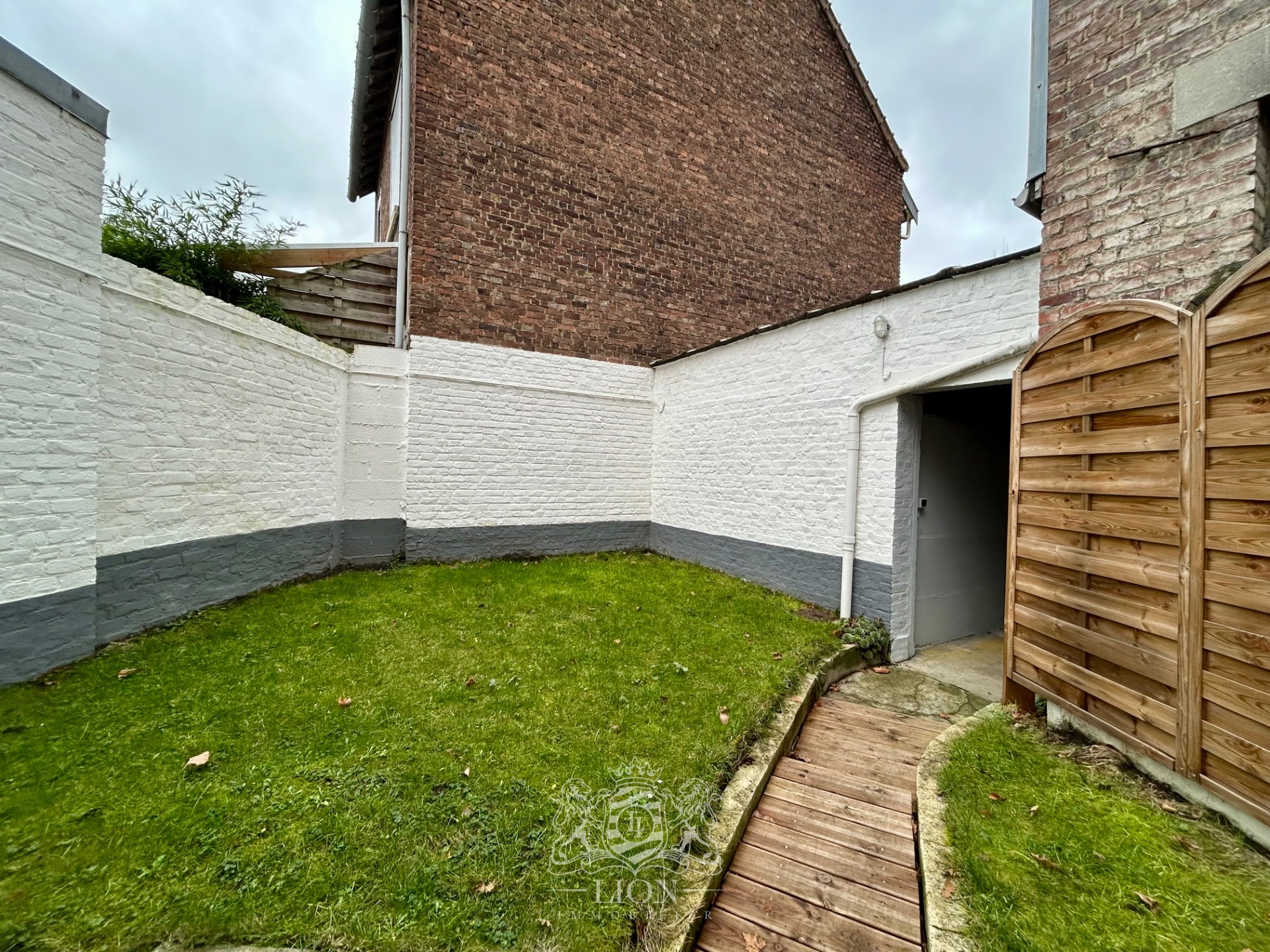 Champ de course maison renovee avec garage et parking Photo 1 - Le Lion Immobilier