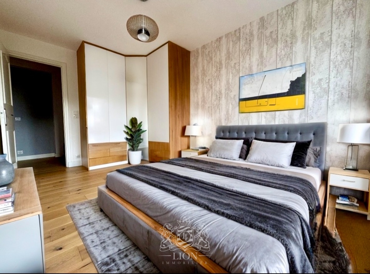 T4 dernier etage 88 m la madeleine Photo 2 - Le Lion Immobilier